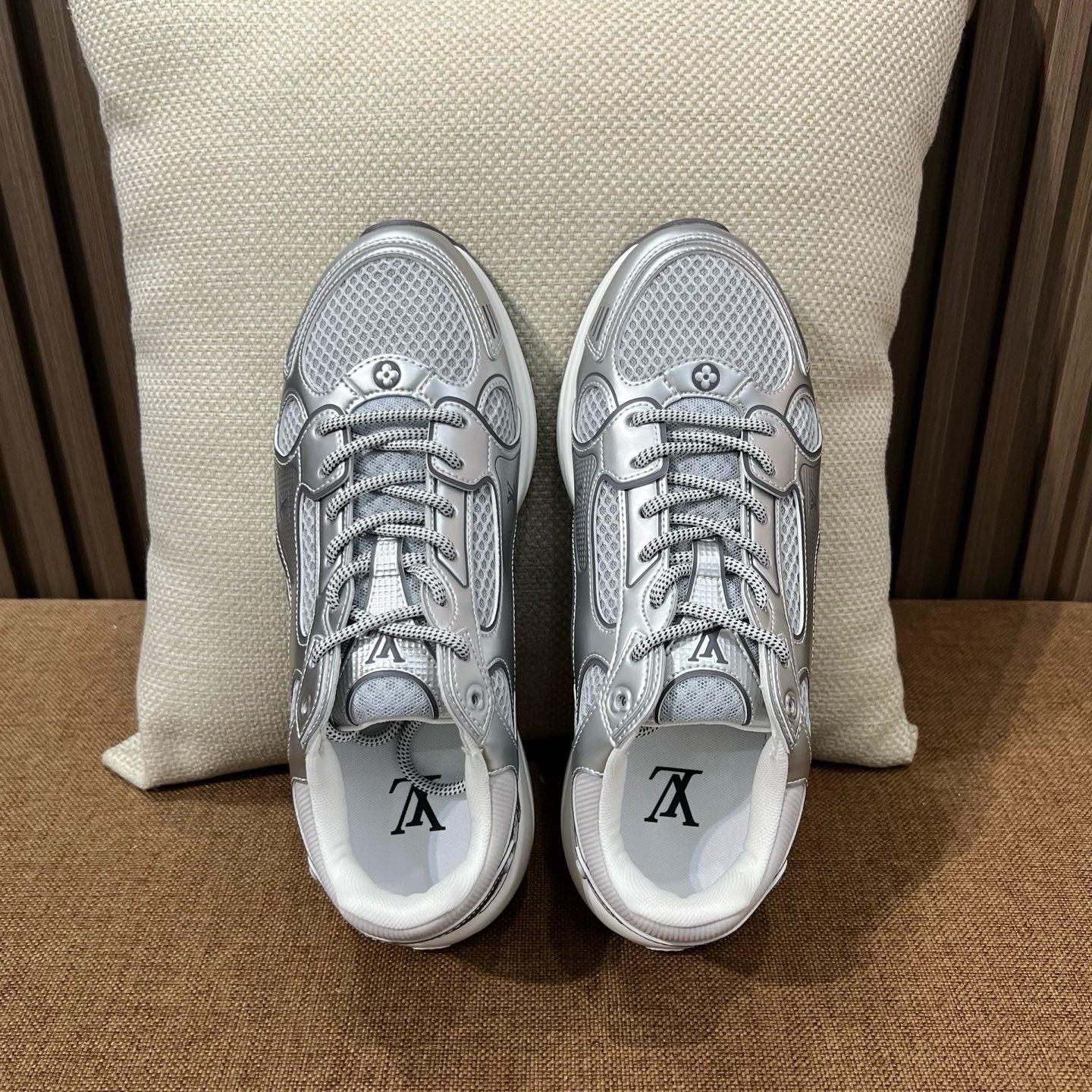 루이비통 LV 올림피아 스니커즈