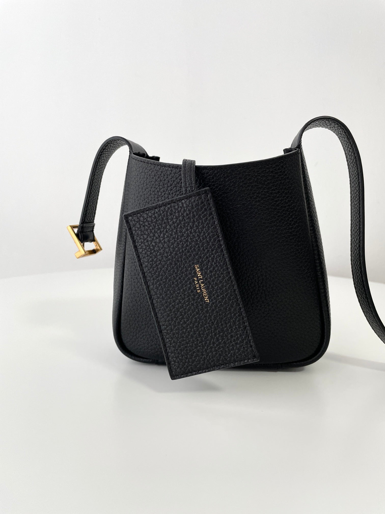 생로랑 LE 5À7 서플 베이비 그레인 레더