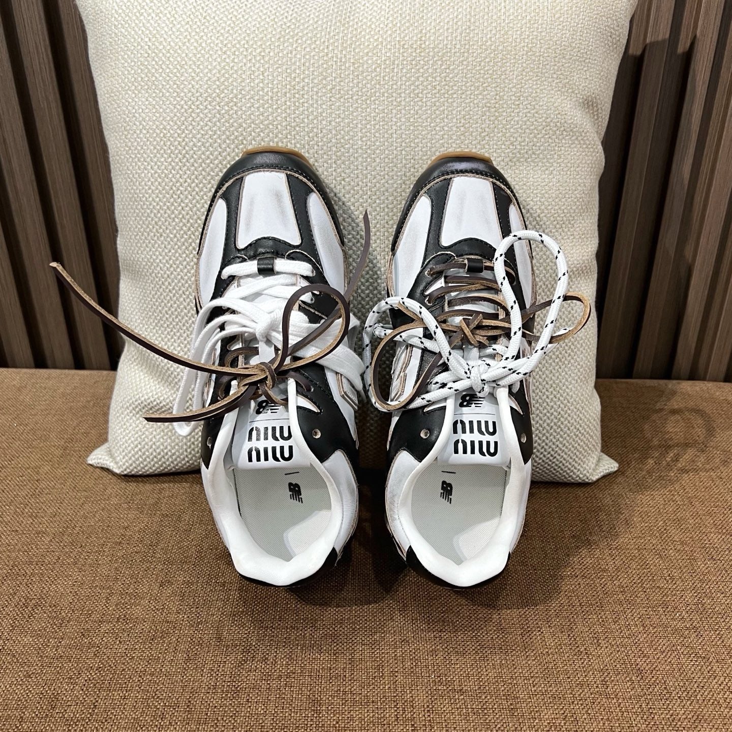 미우미우 X 뉴발란스 530 SL 가죽 스니커즈