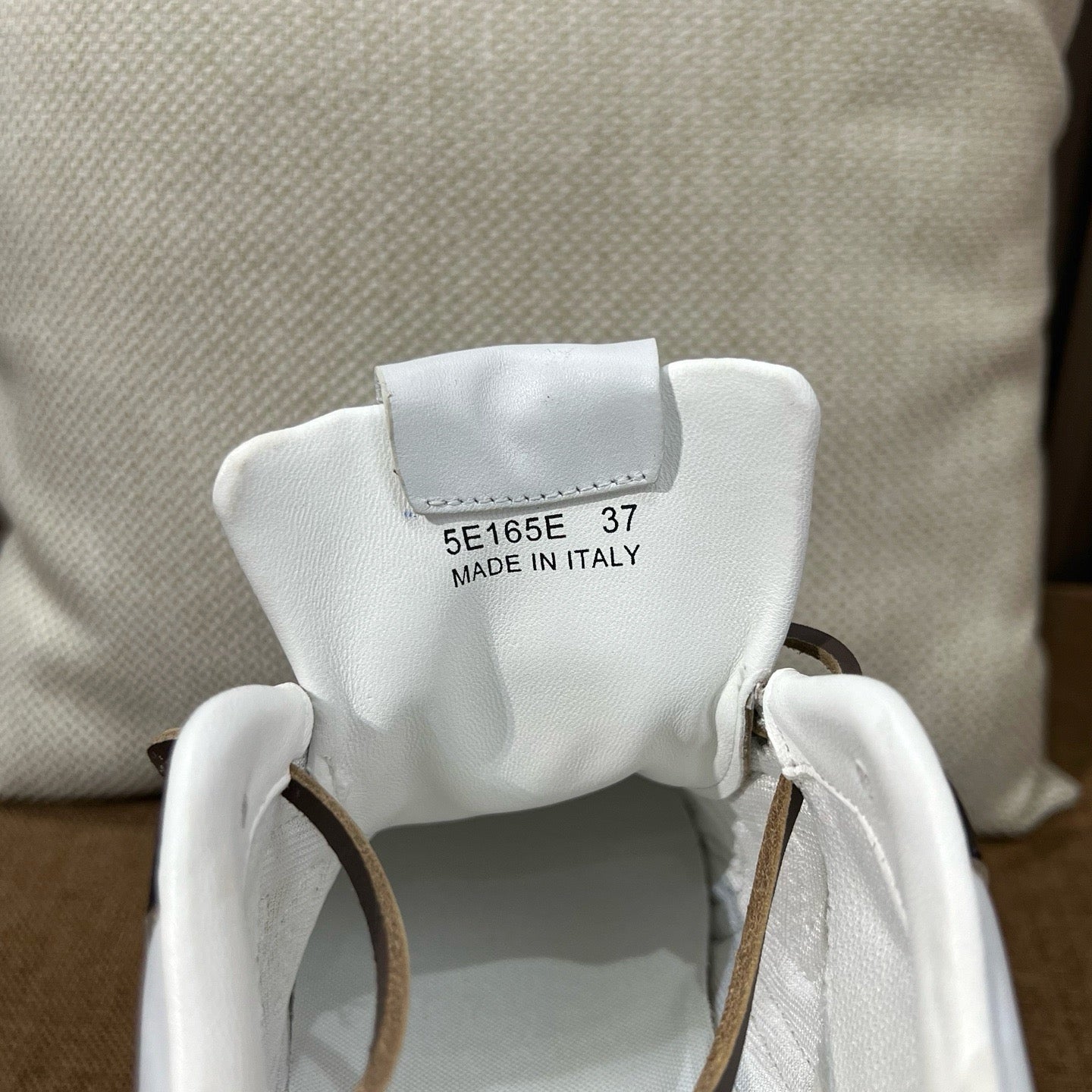 미우미우 X 뉴발란스 530 SL 가죽 스니커즈