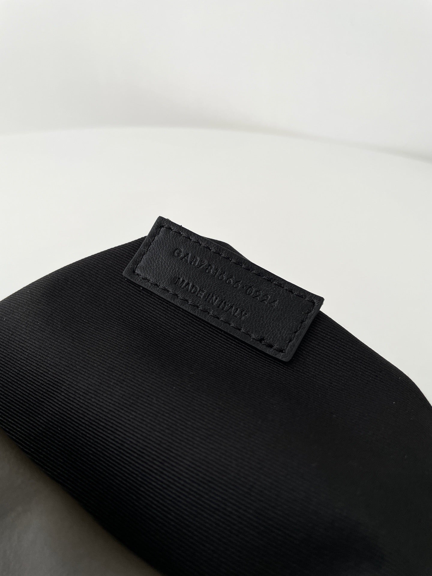 생로랑 제이미 4.3 포숑 램스킨