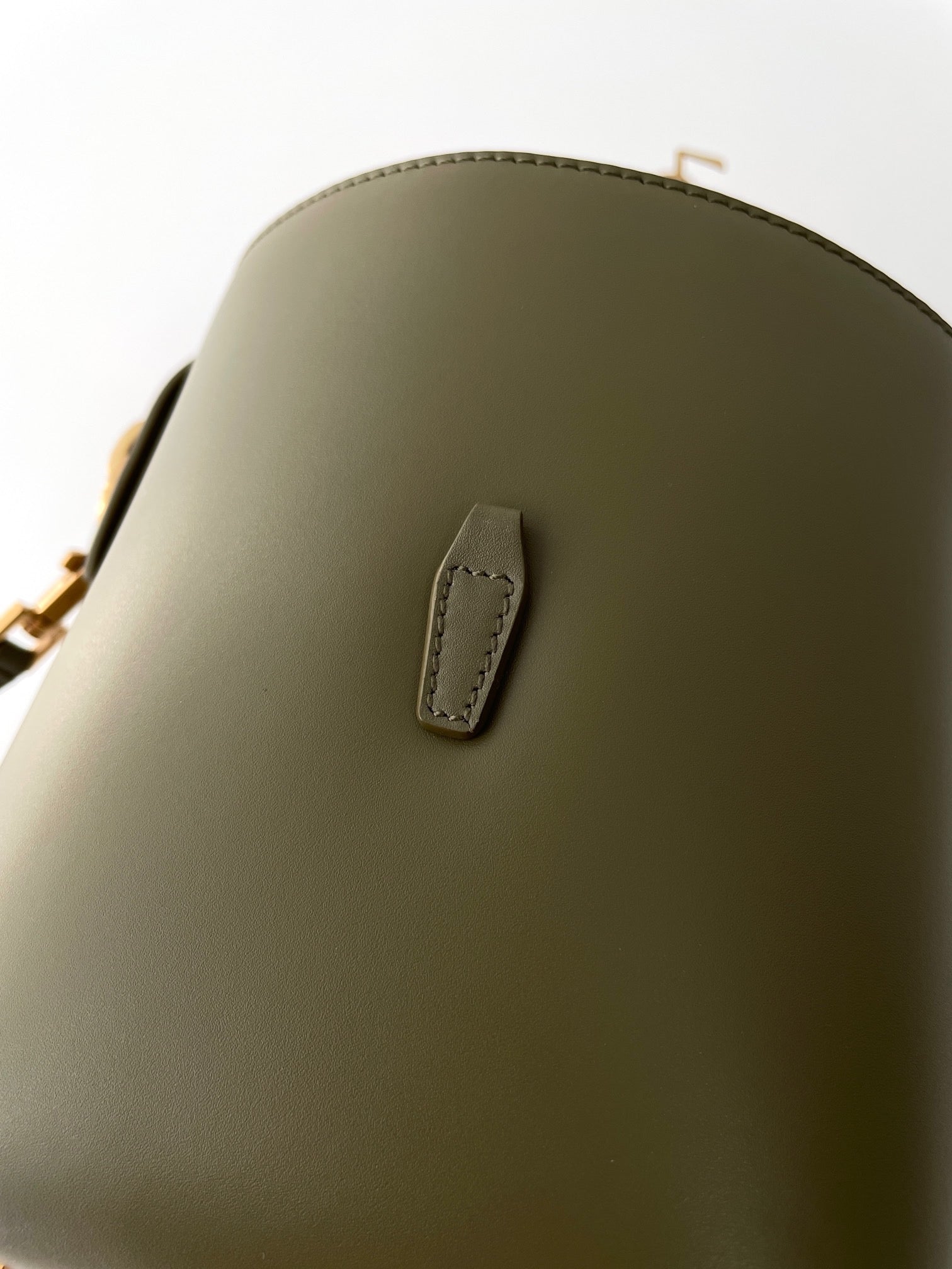 생로랑 LE 37 버킷백 미니