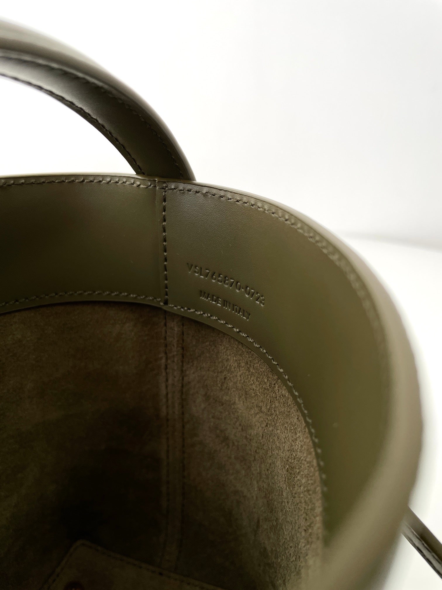 생로랑 LE 37 버킷백 미니