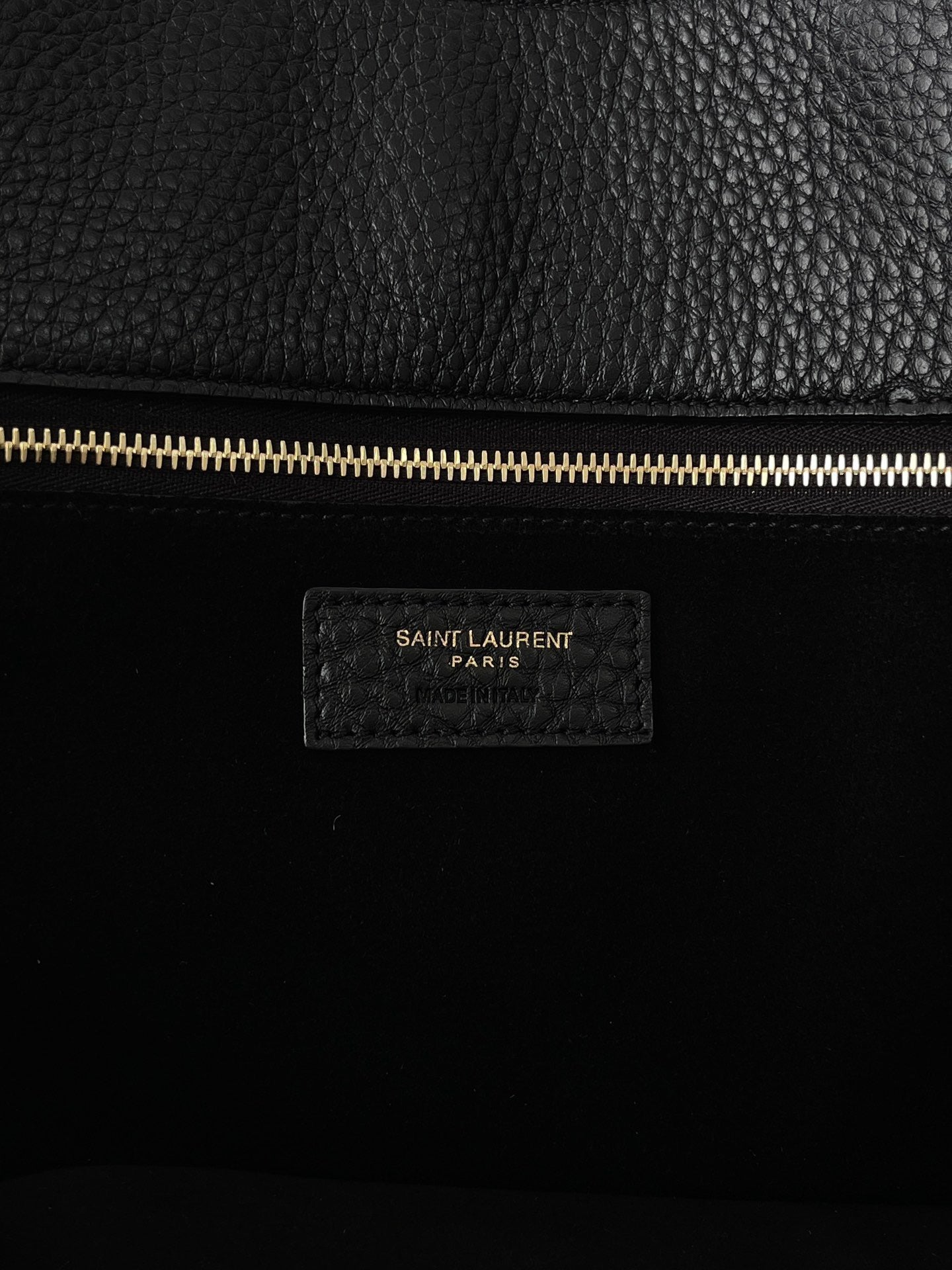 생로랑 LE 5À7 BEA 토트백 그레인 레더