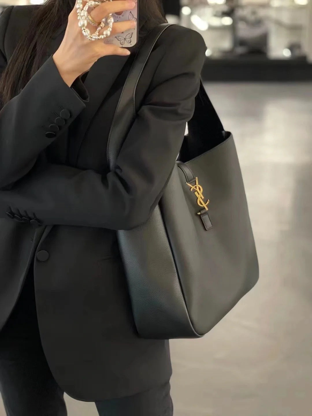 생로랑 LE 5À7 서플 라지 그레인 레더