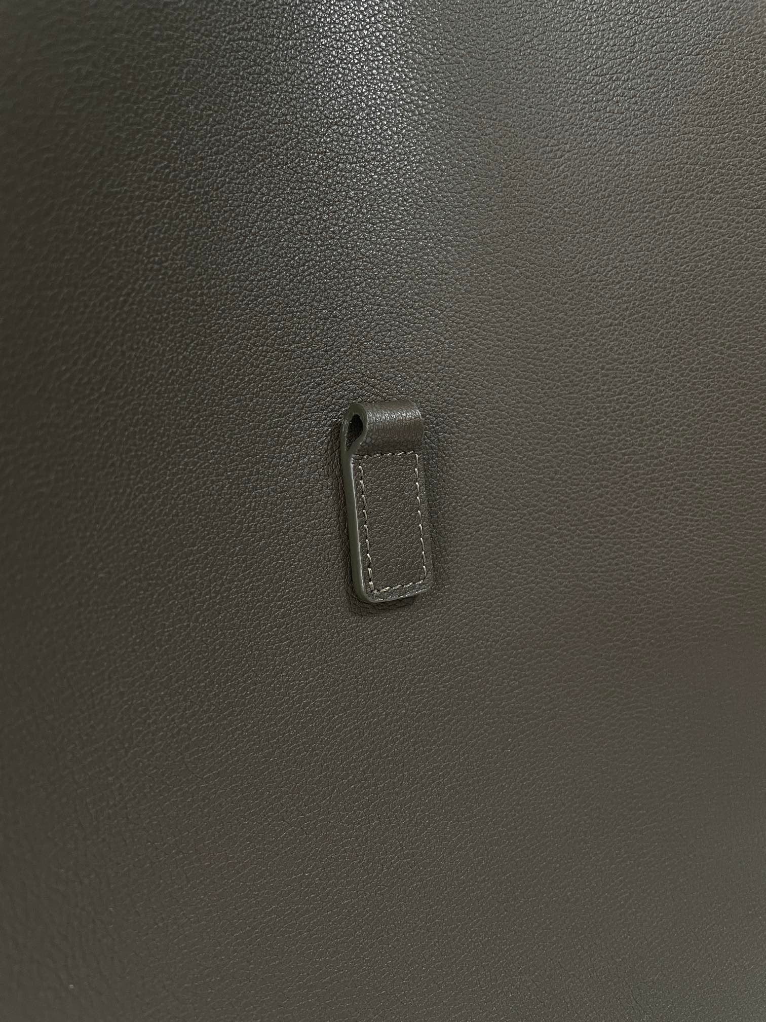 생로랑 LE 5À7 서플 라지 그레인 레더