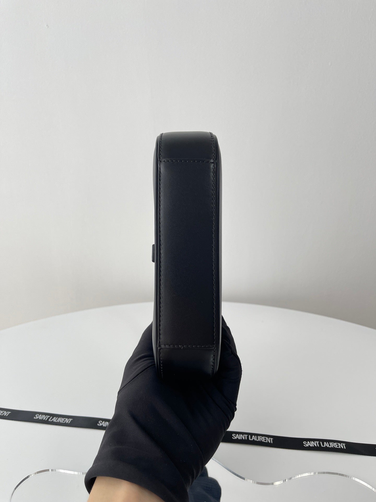 생로랑 LE 5À7 호보 숄더백 스무스 레더 미니