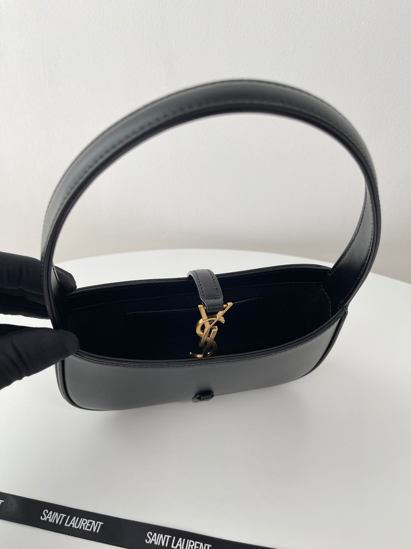 생로랑 LE 5À7 호보 숄더백 스무스 레더 미니