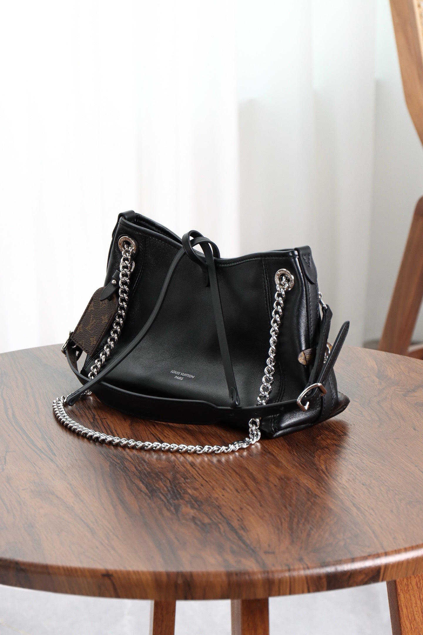 루이비통 캐리올 바이브 BB