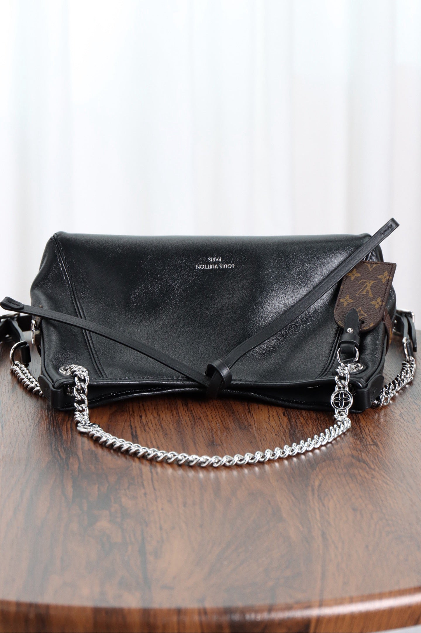 루이비통 캐리올 바이브 BB