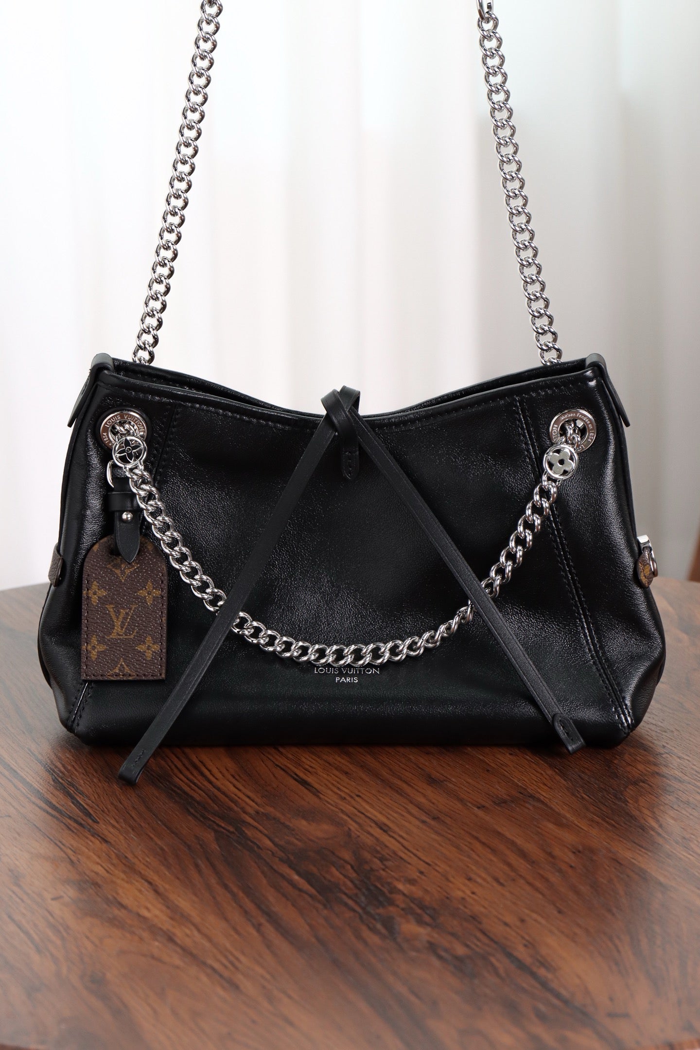 루이비통 캐리올 바이브 BB