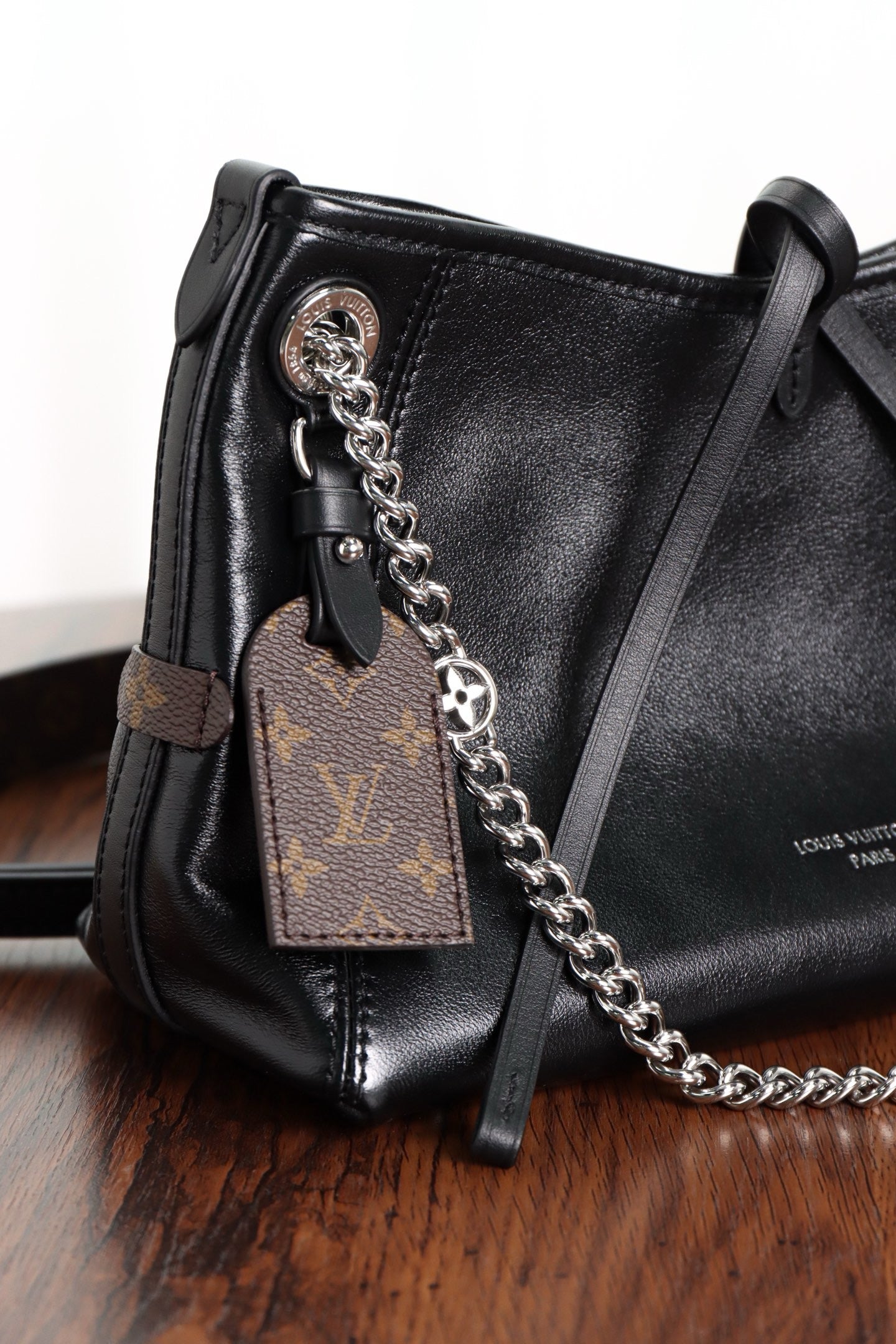 루이비통 캐리올 바이브 BB