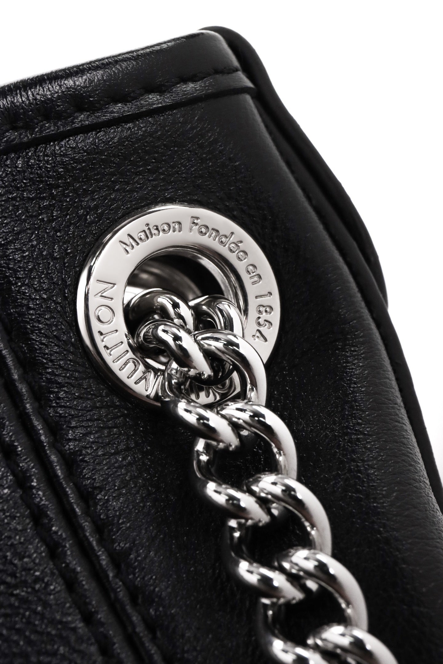 루이비통 캐리올 바이브 BB