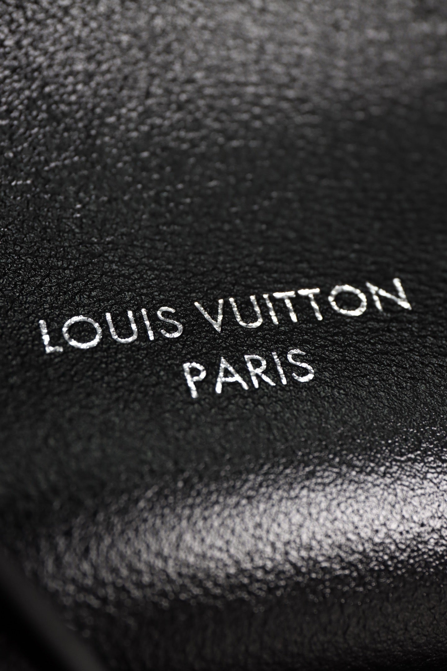 루이비통 캐리올 바이브 BB