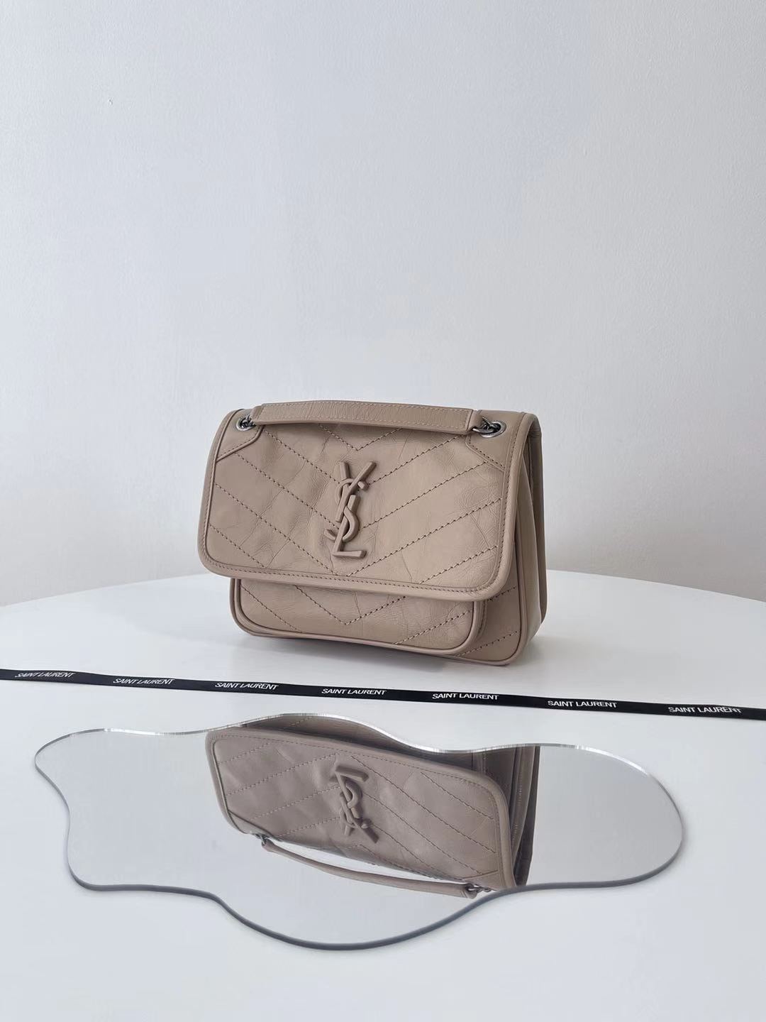 생로랑 니키백 베이비 빈티지 레더