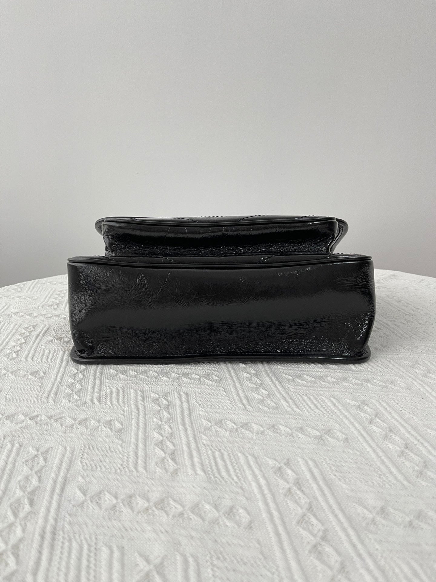 생로랑 니키백 미디움 빈티지 레더