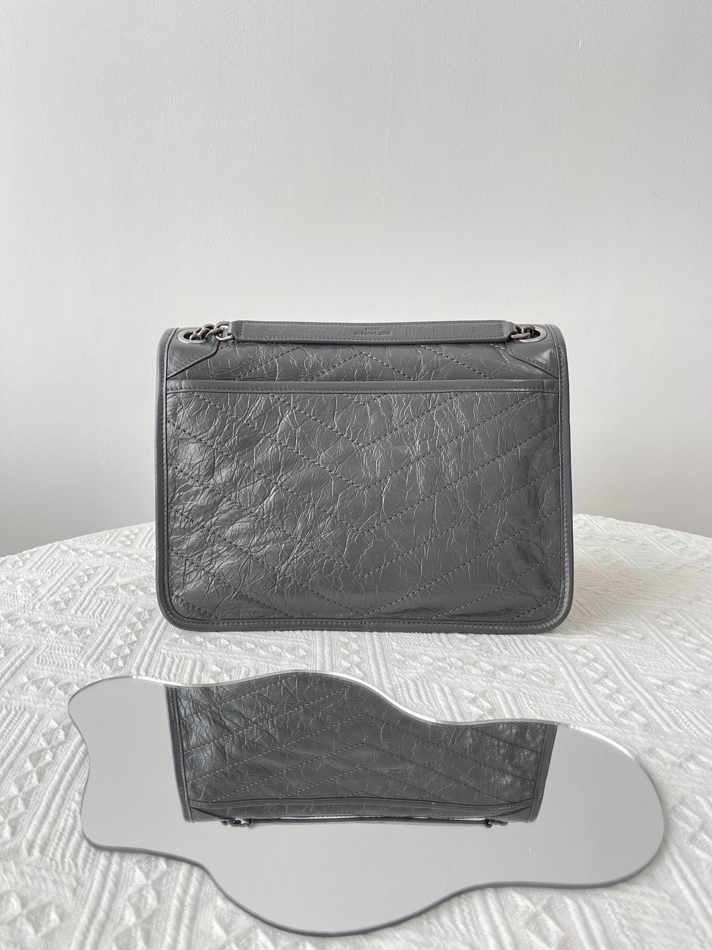 생로랑 니키백 미디움 빈티지 레더