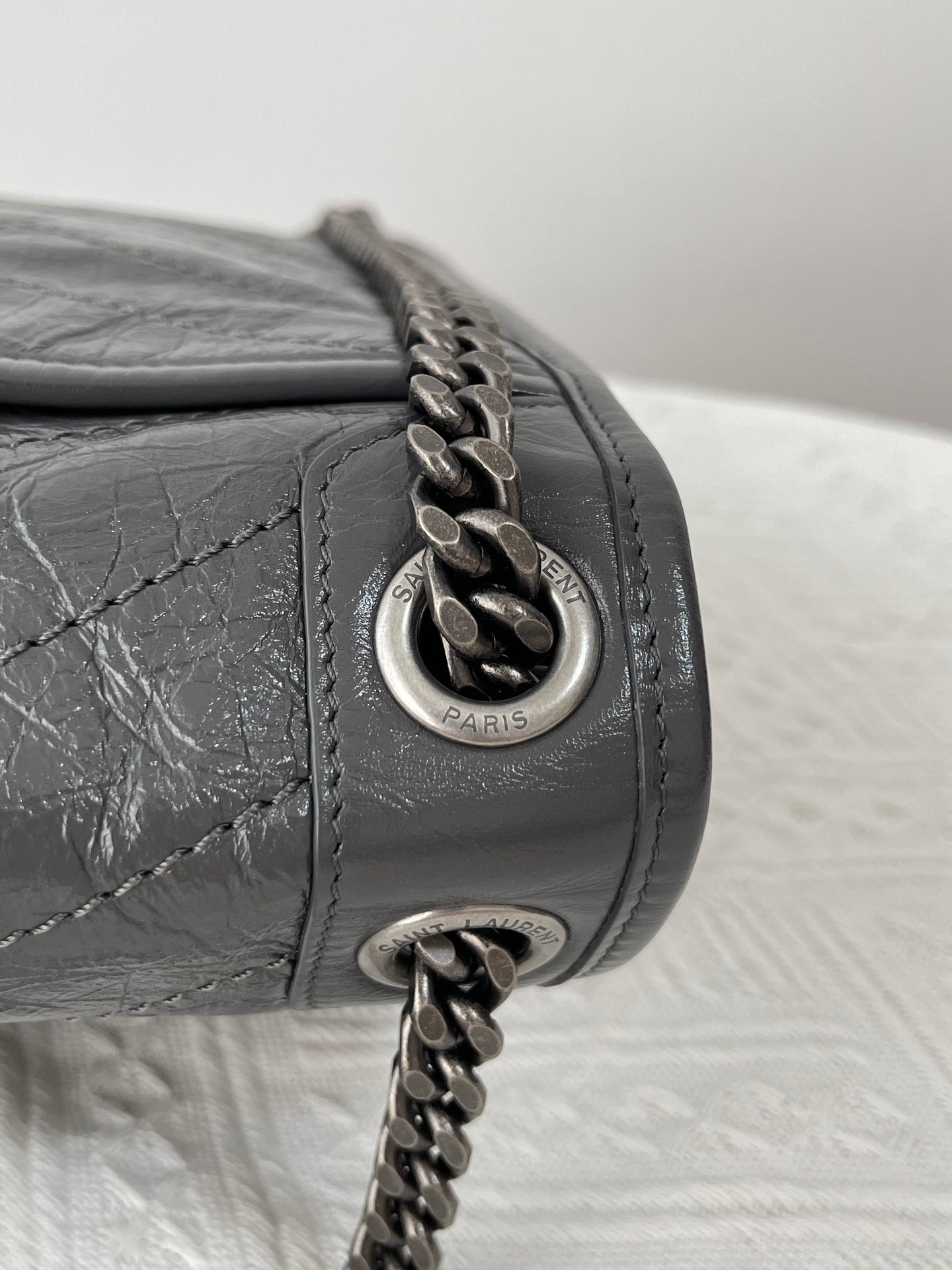 생로랑 니키백 미디움 빈티지 레더