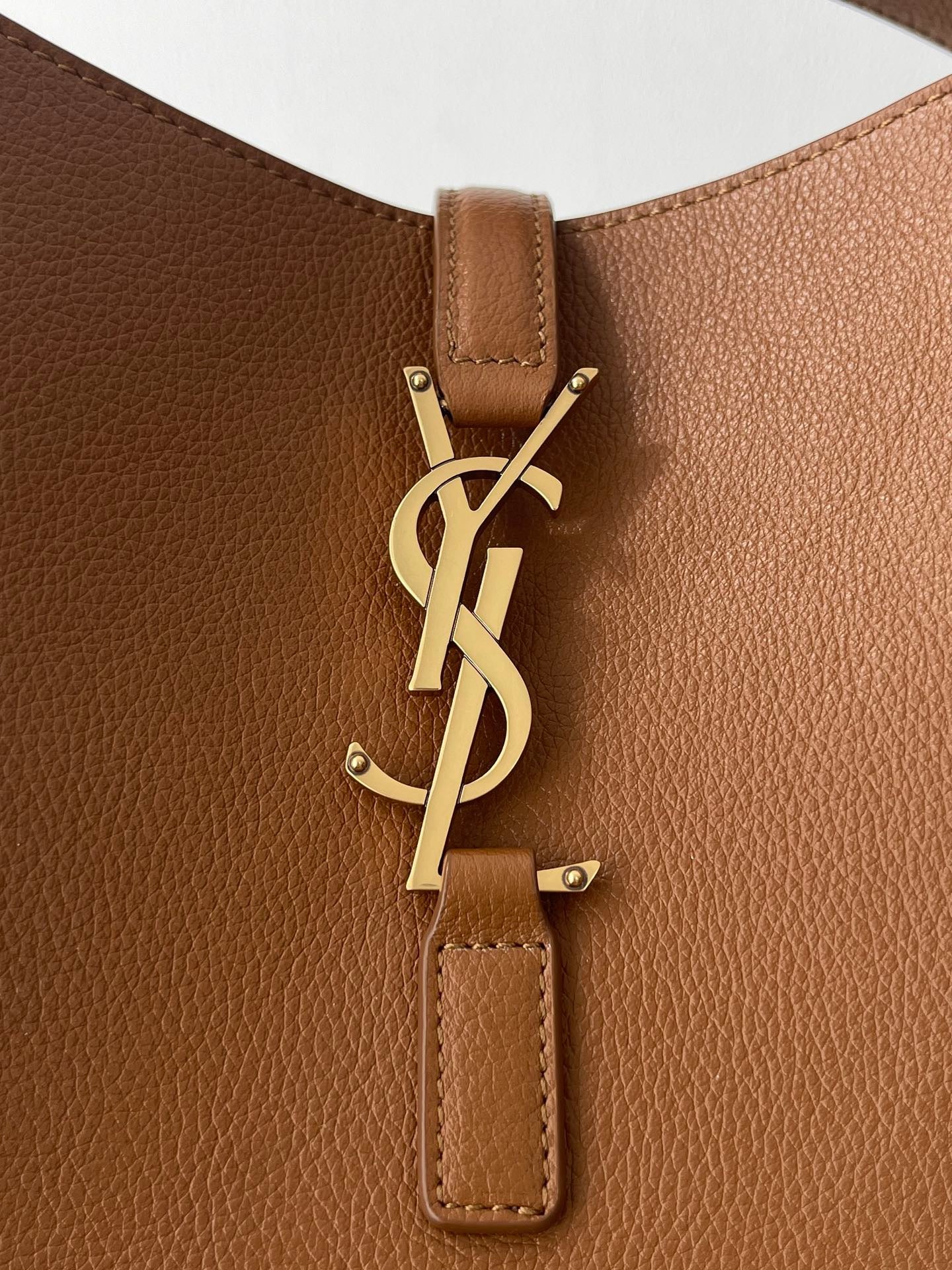 생로랑 LE 5À7 호보 스몰