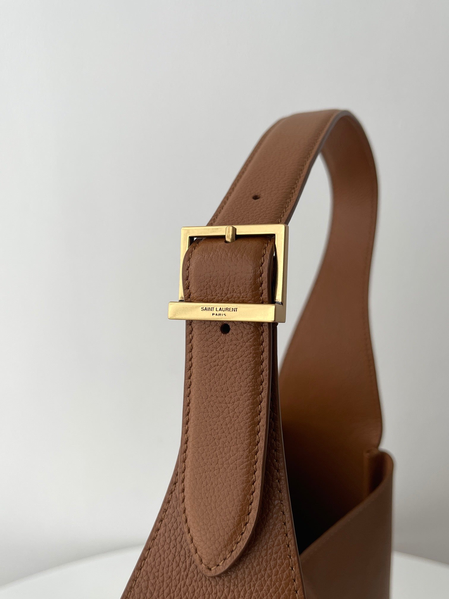 생로랑 LE 5À7 호보 스몰