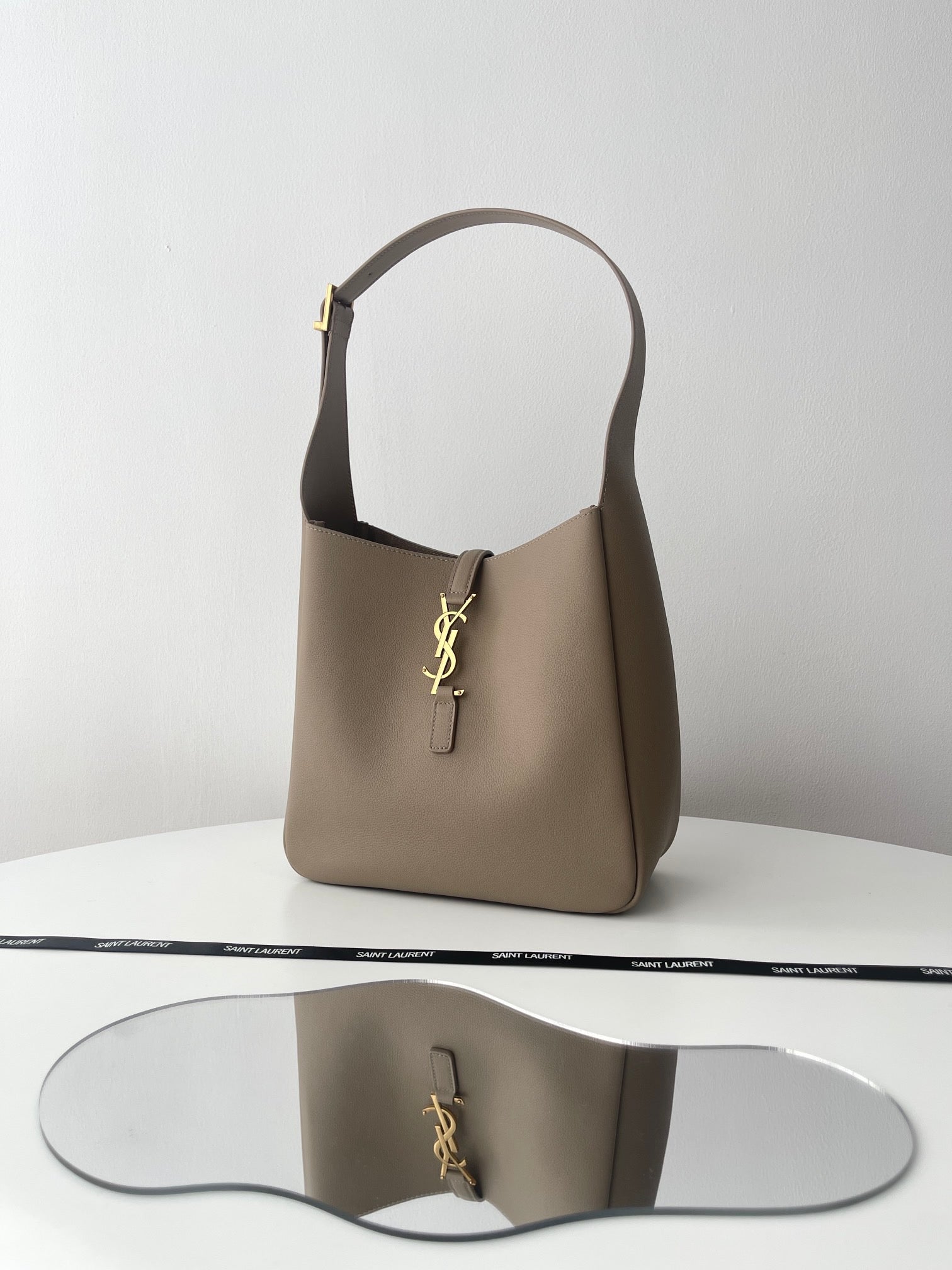 생로랑 LE 5À7 호보 스몰