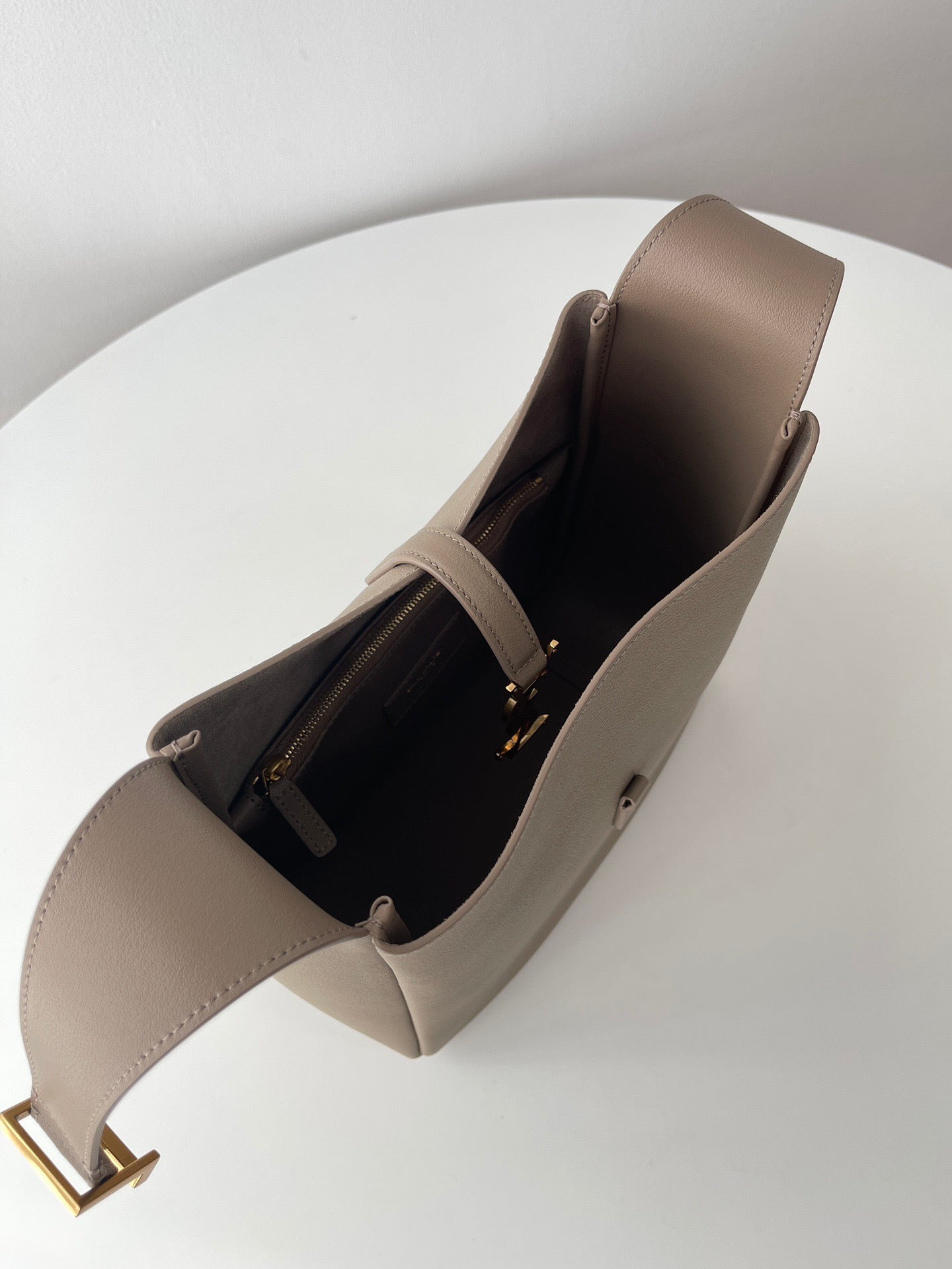 생로랑 LE 5À7 호보 스몰