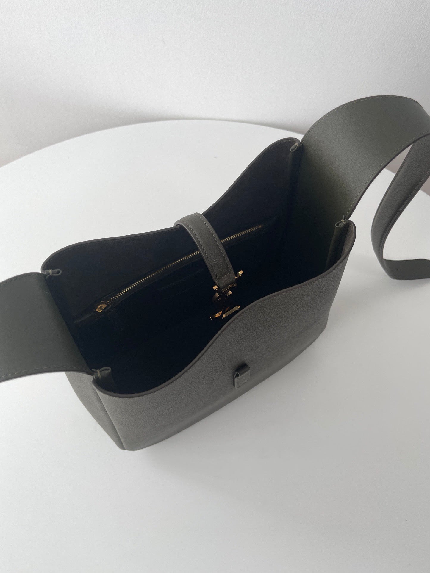 생로랑 LE 5À7 호보 스몰