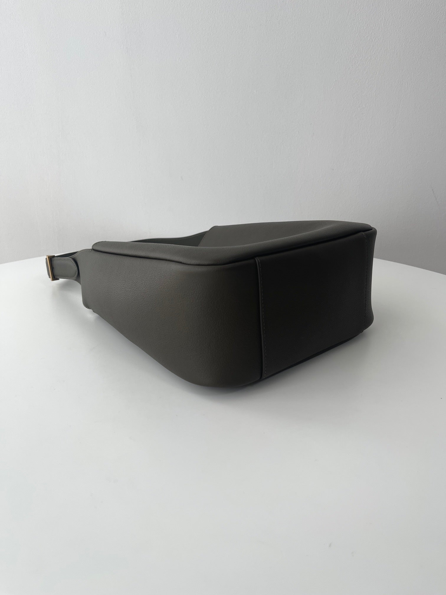 생로랑 LE 5À7 호보 스몰