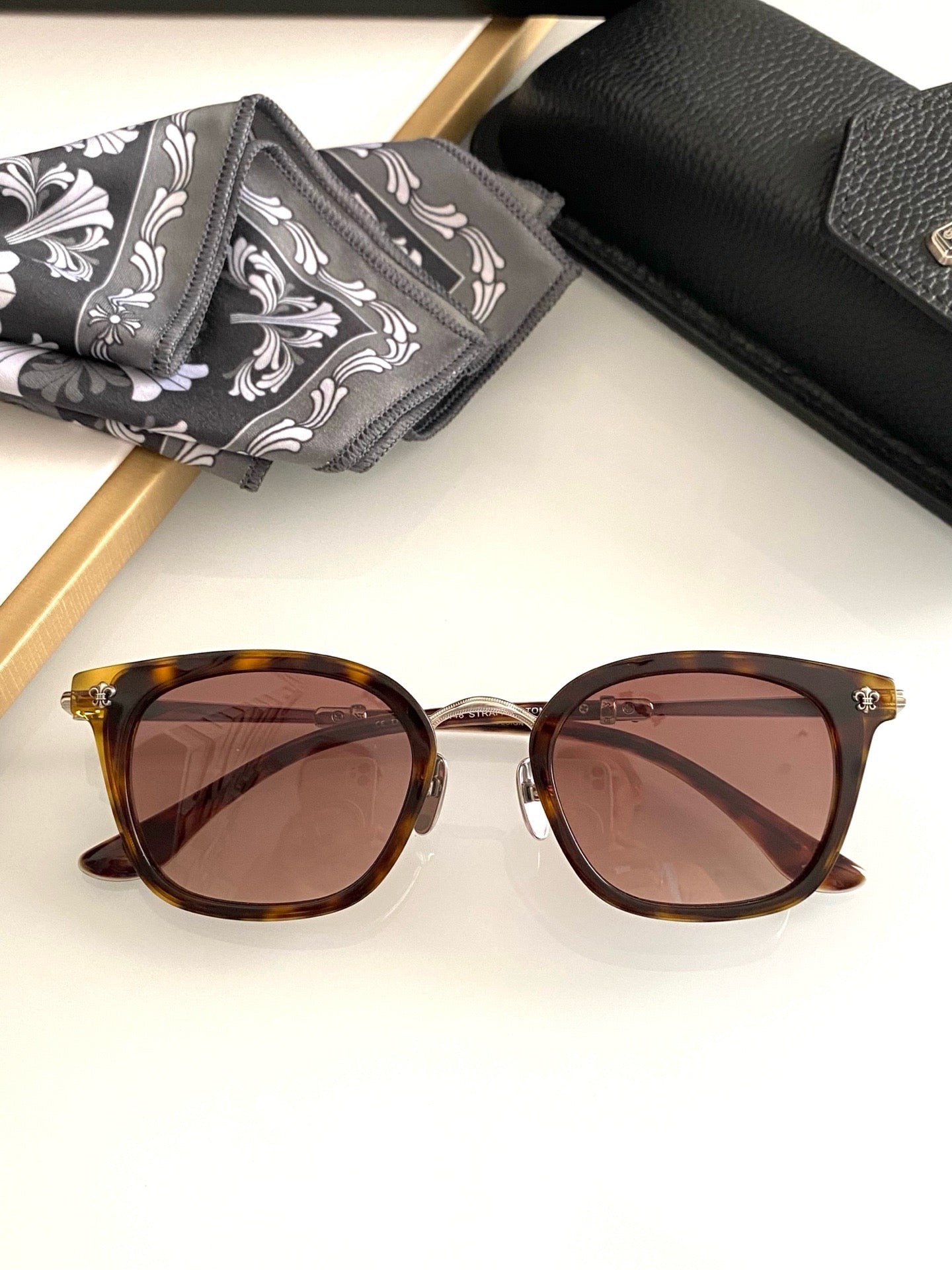 크롬하츠 스트라파딕텀 선글라스