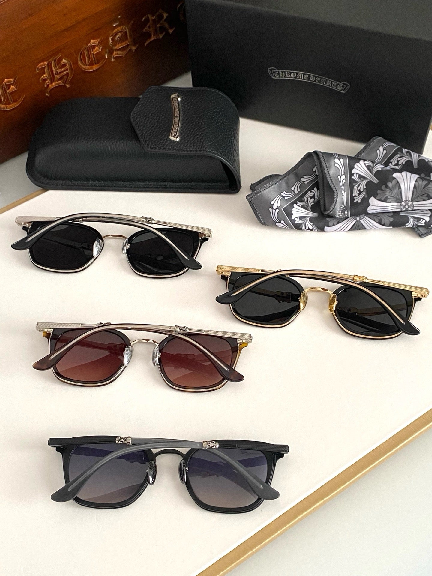 크롬하츠 스트라파딕텀 선글라스