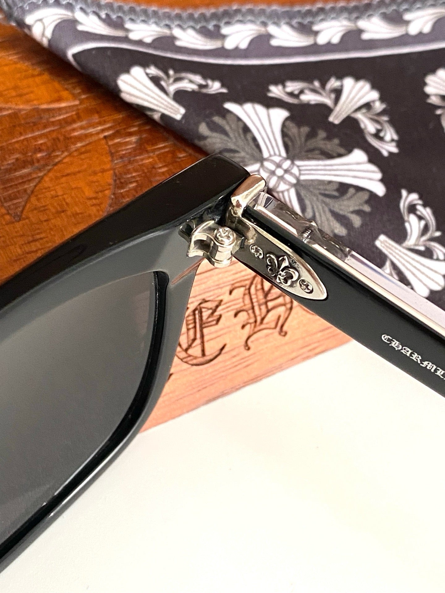 크롬하츠 선글라스