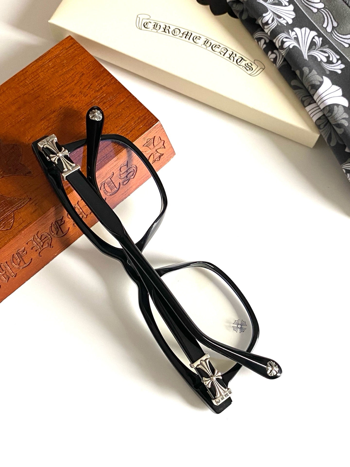 크롬하츠 콕스 어커