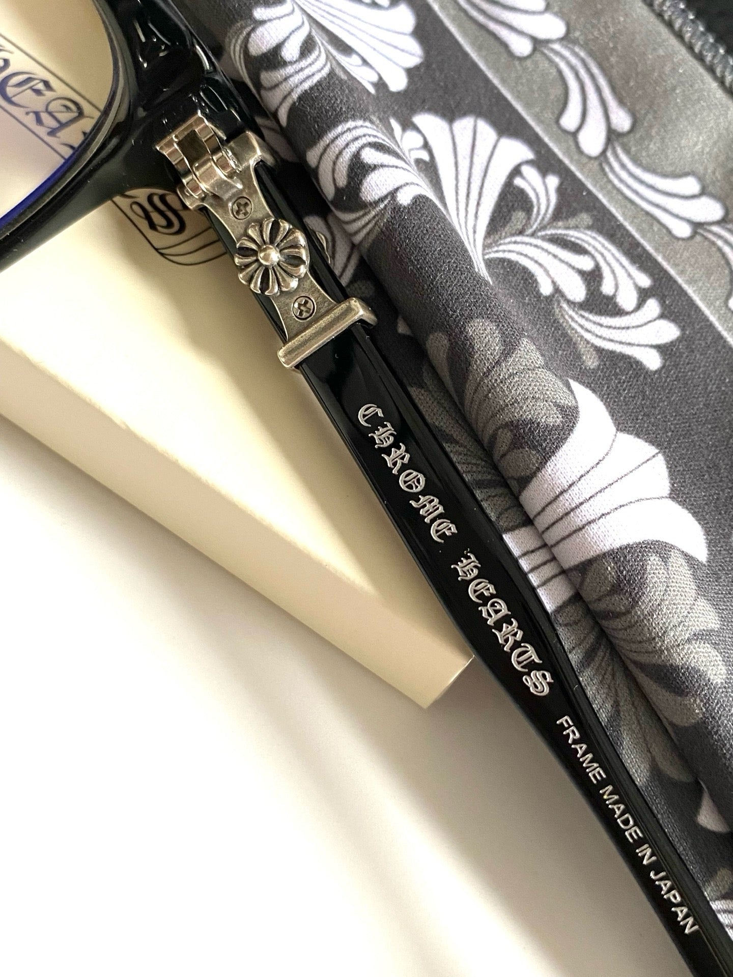 크롬하츠 콕스 어커