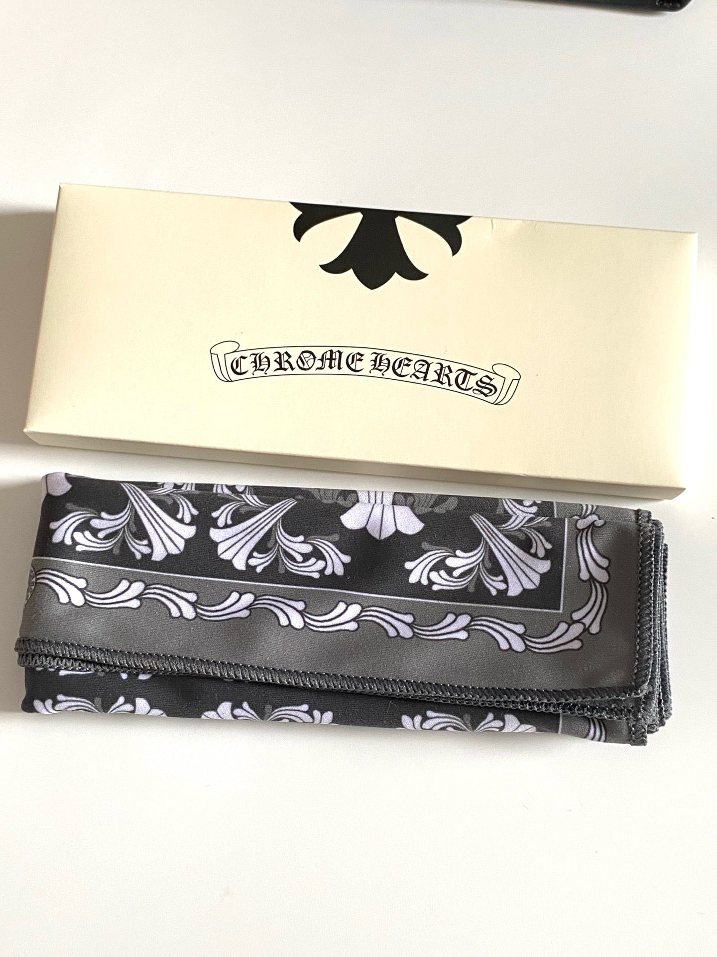 크롬하츠 콕스 어커