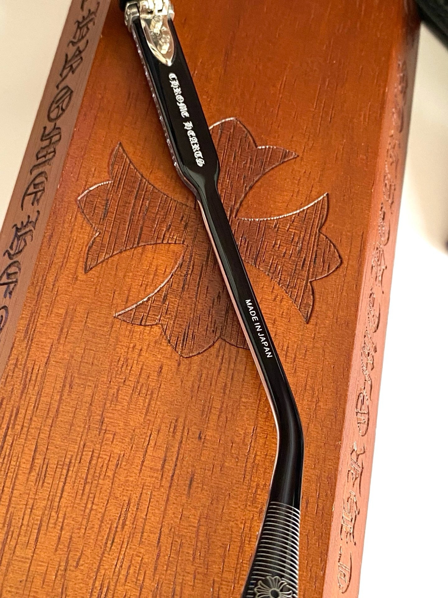 크롬하츠 엠비딕스트로우스