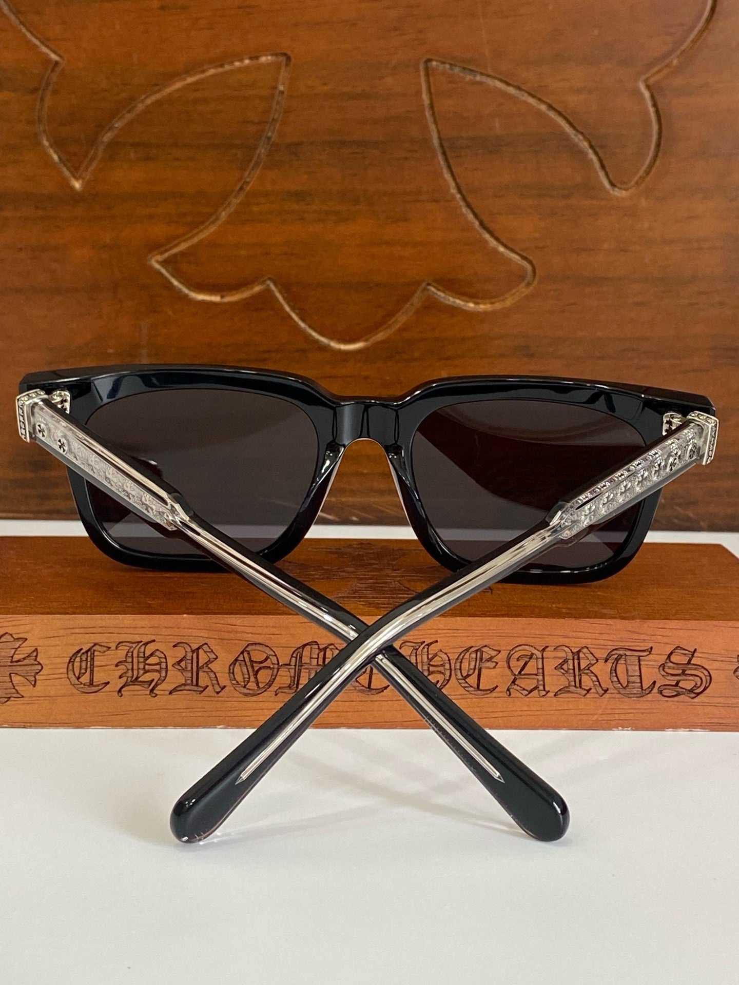 크롬하츠 엠비딕스트로우스 선글라스