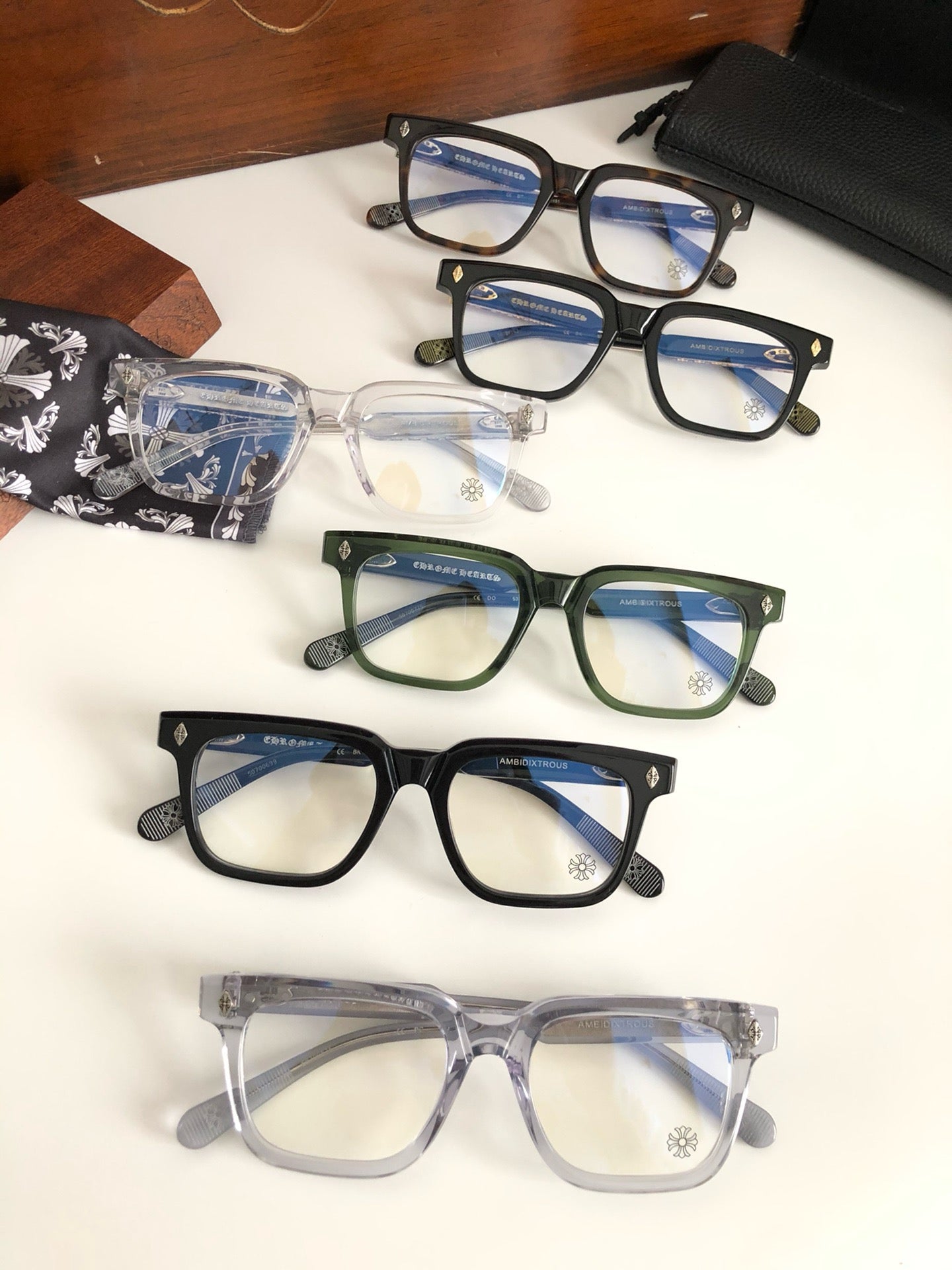 크롬하츠 엠비딕스트로우스