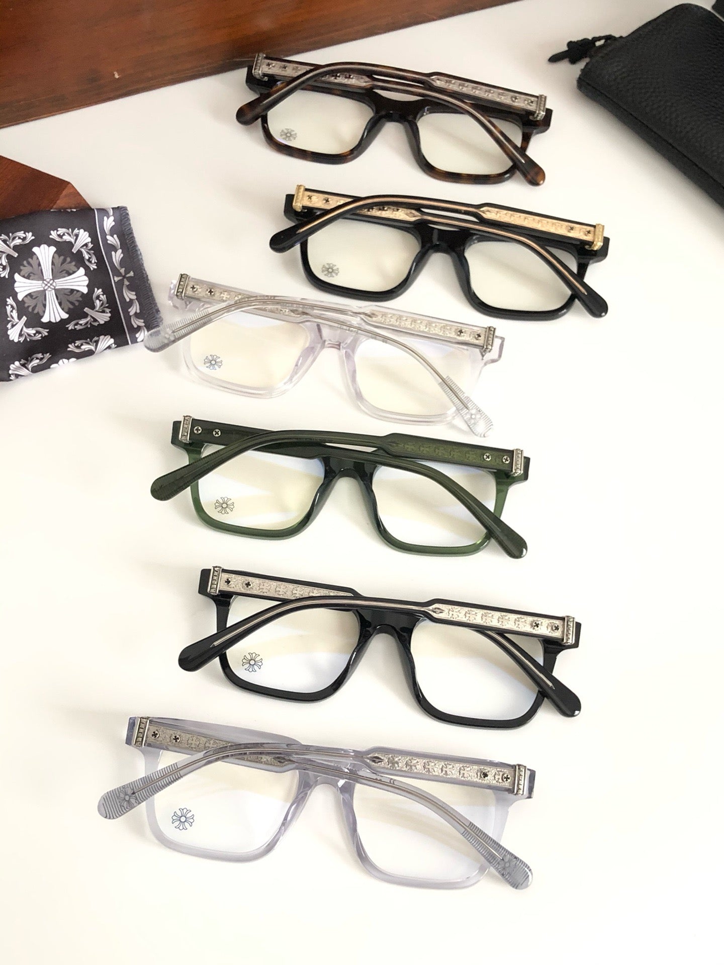 크롬하츠 엠비딕스트로우스