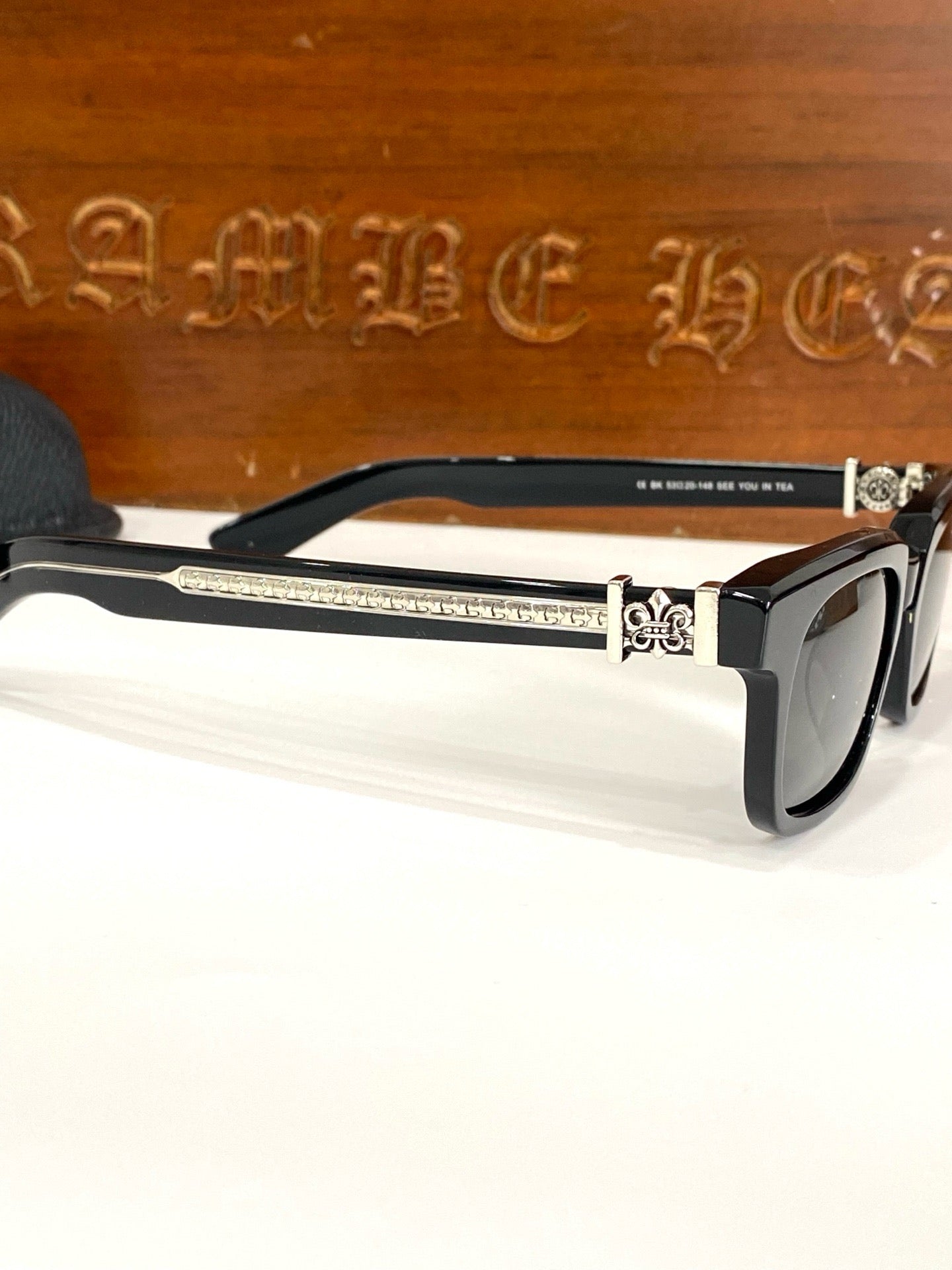 크롬하츠 씨유인티 선글라스