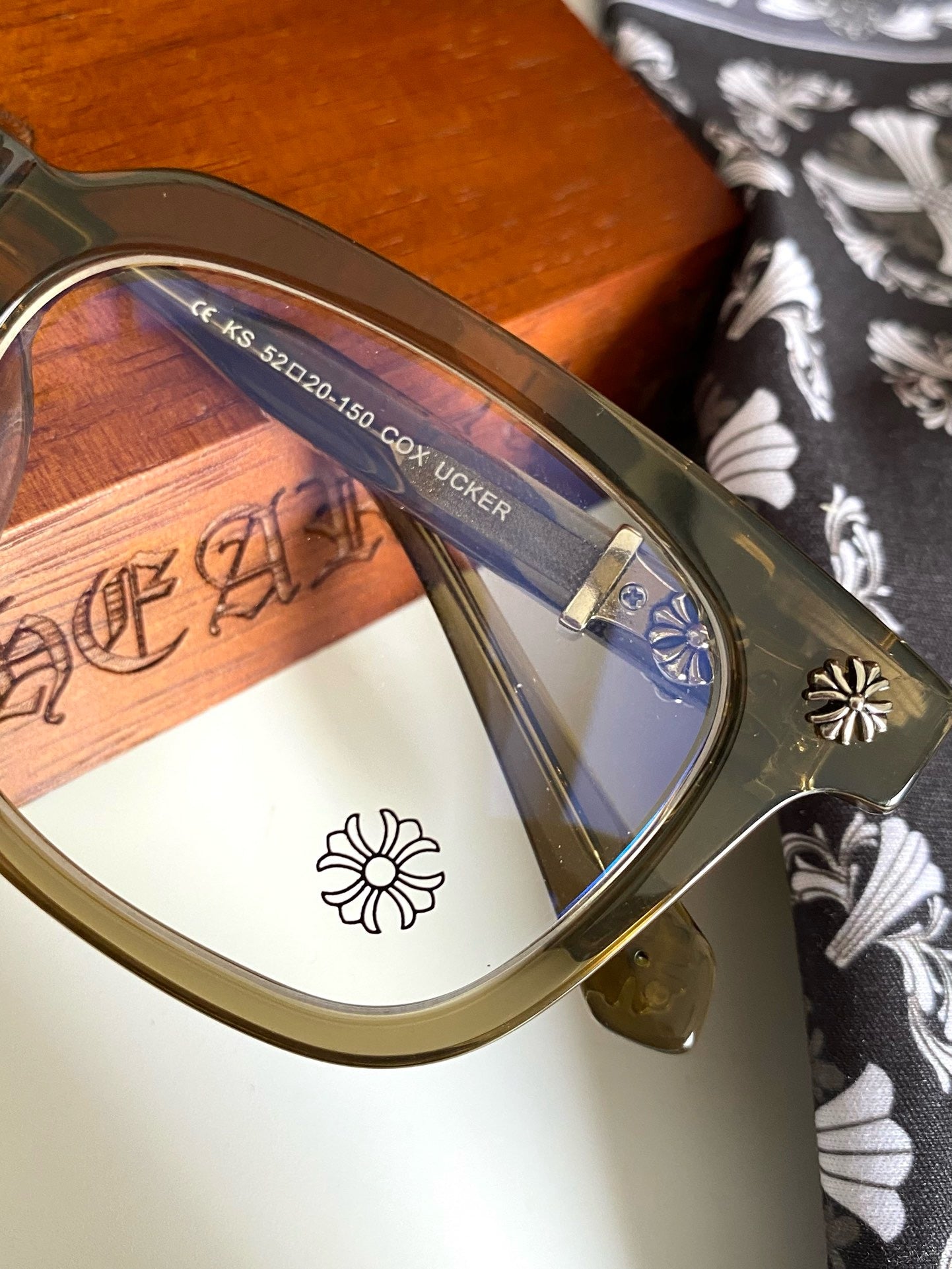 크롬하츠 콕스 어커