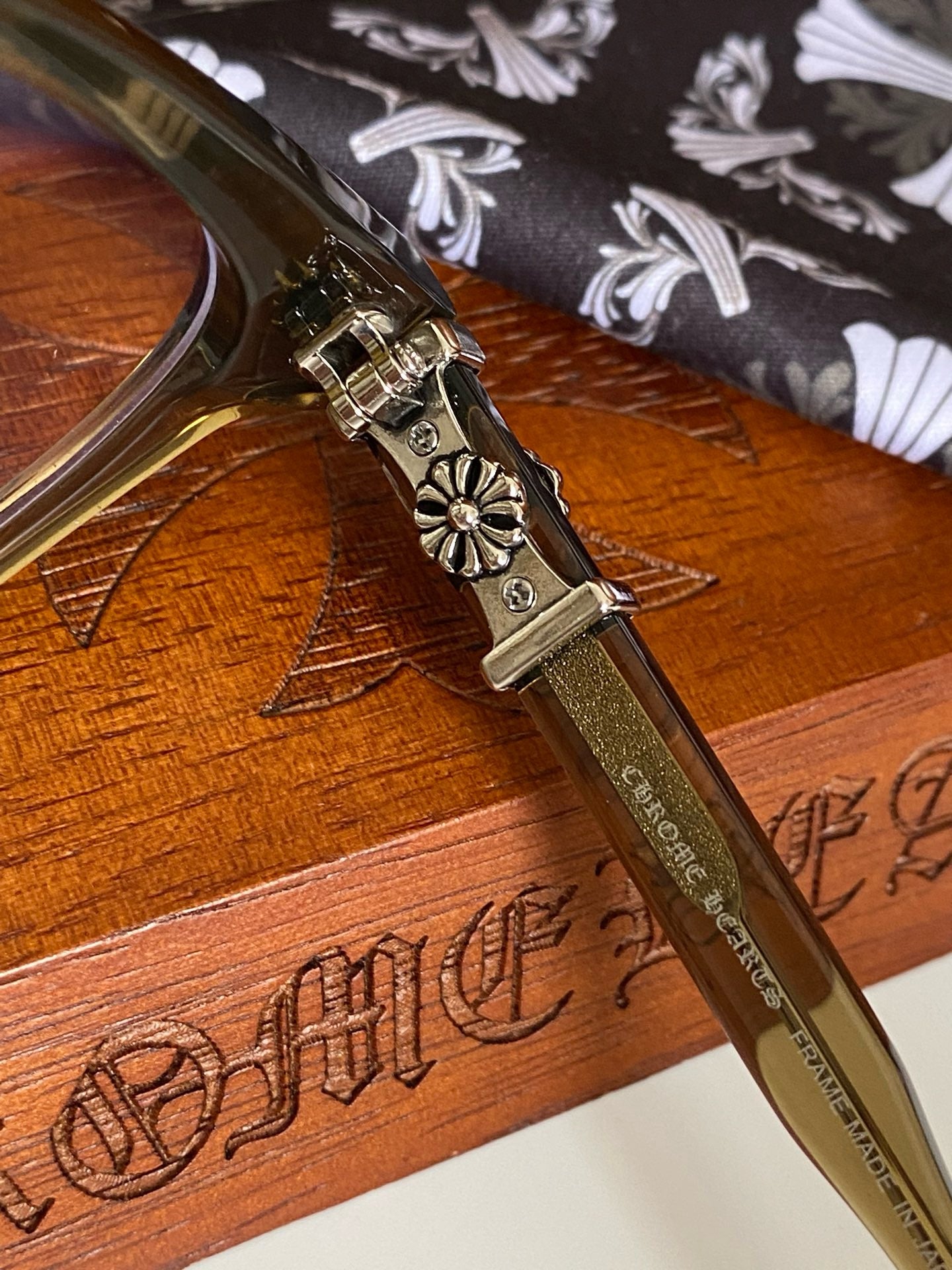 크롬하츠 콕스 어커