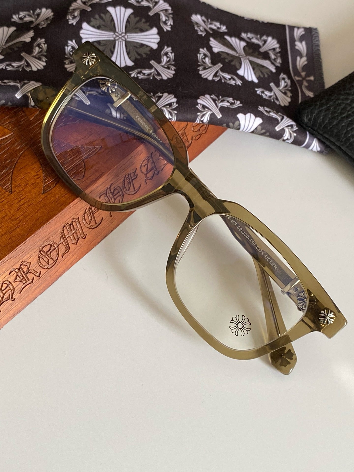 크롬하츠 콕스 어커