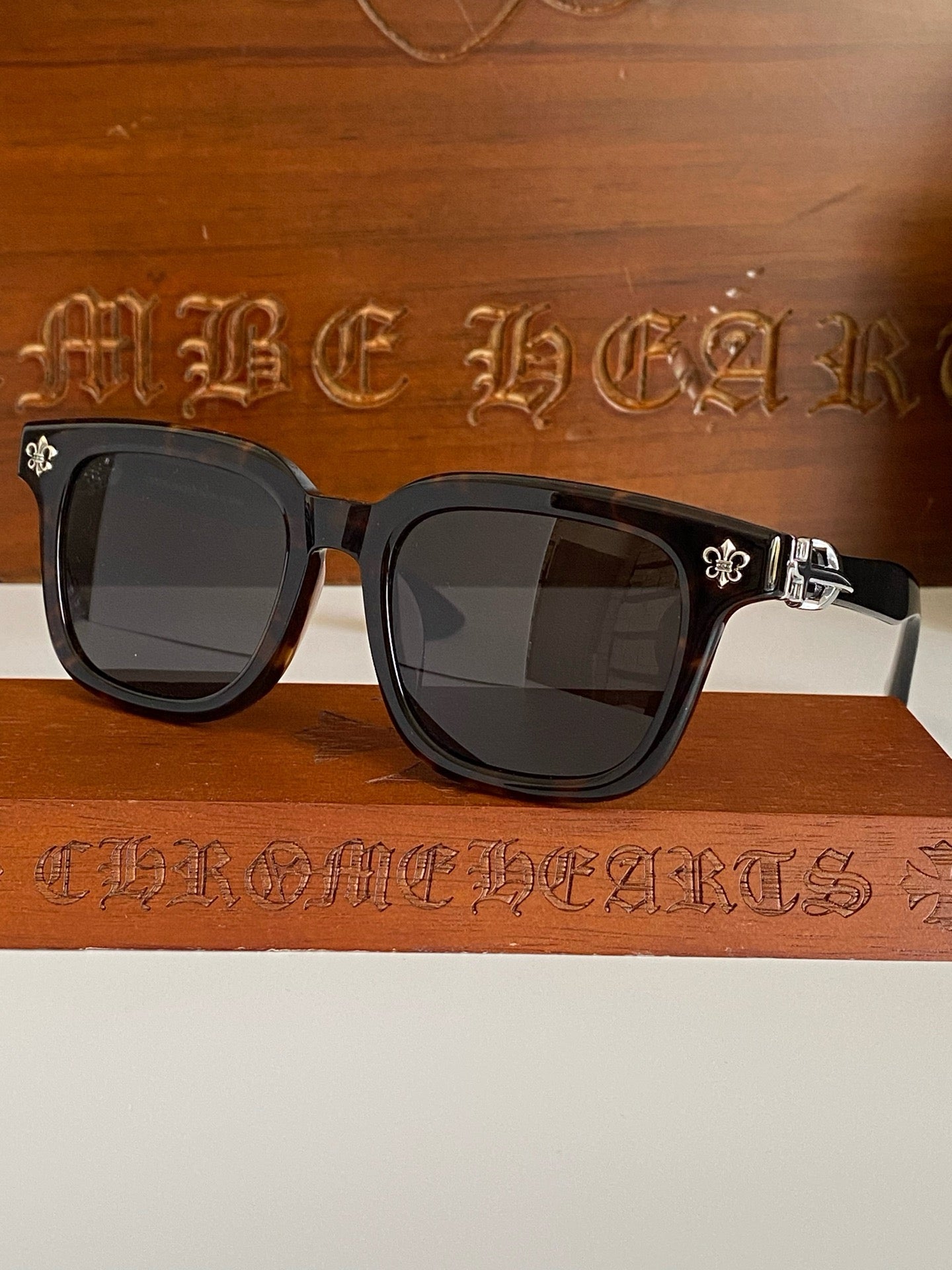 크롬하츠 선글라스