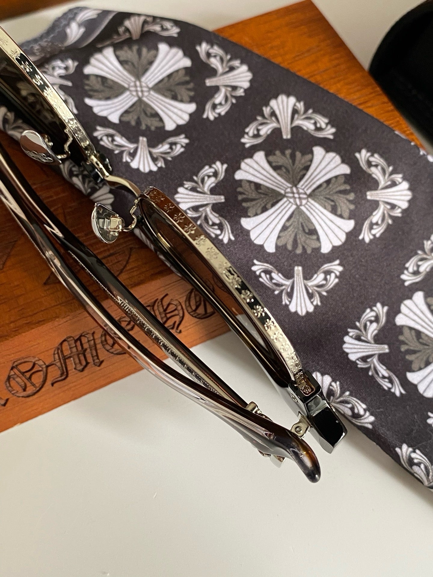 크롬하츠 선글라스