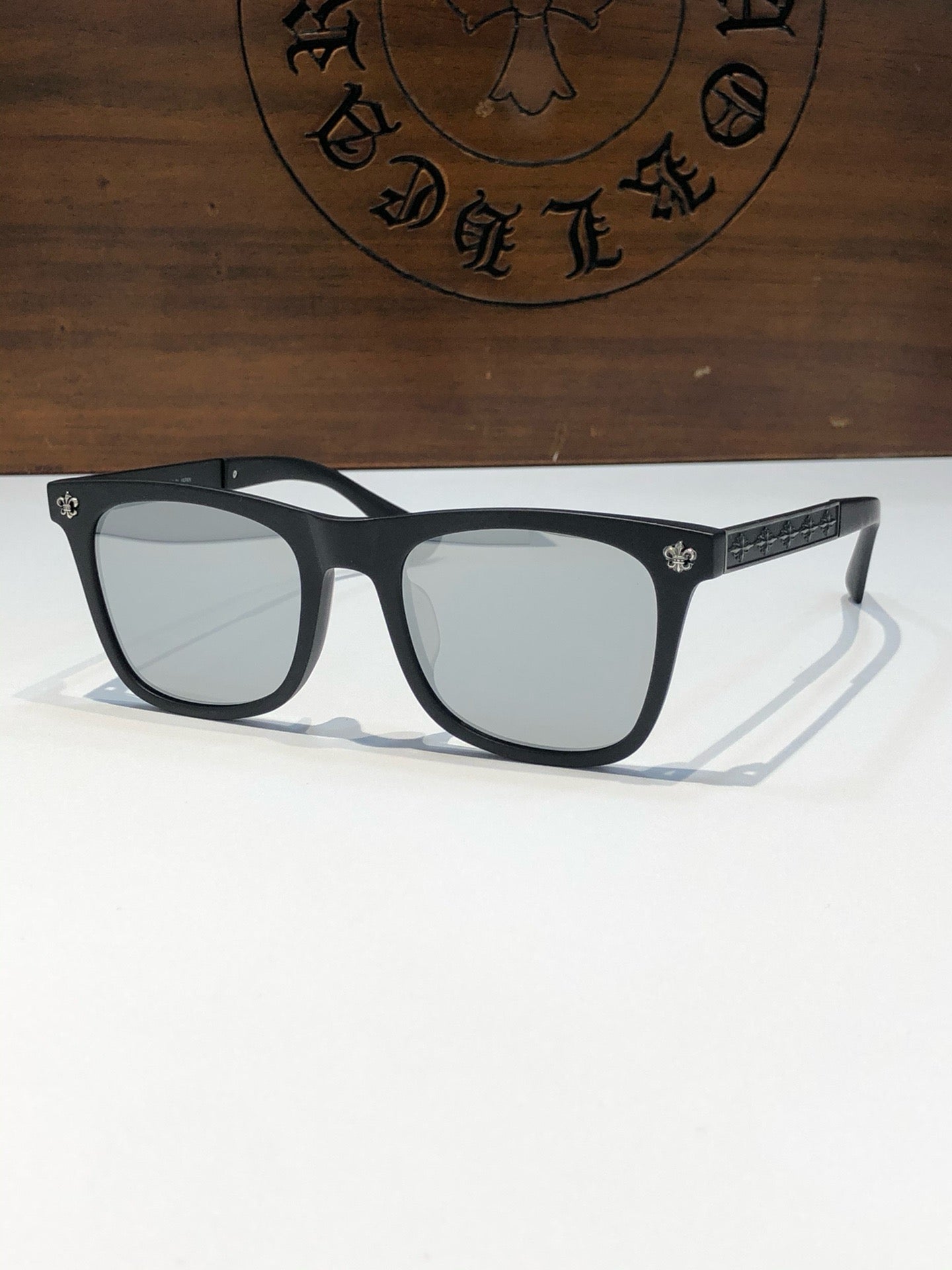 크롬하츠 플럼 선글라스