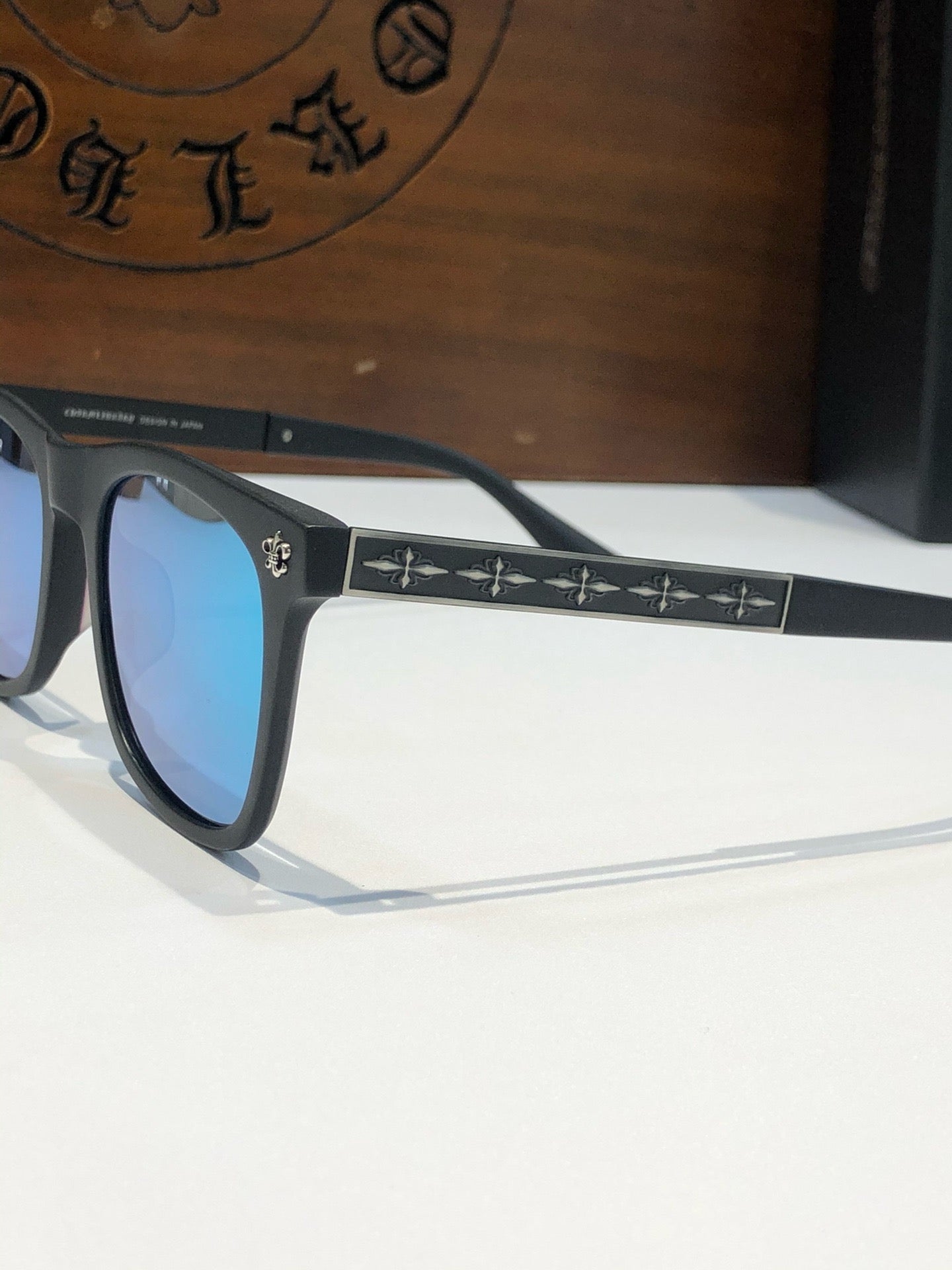 크롬하츠 플럼 선글라스