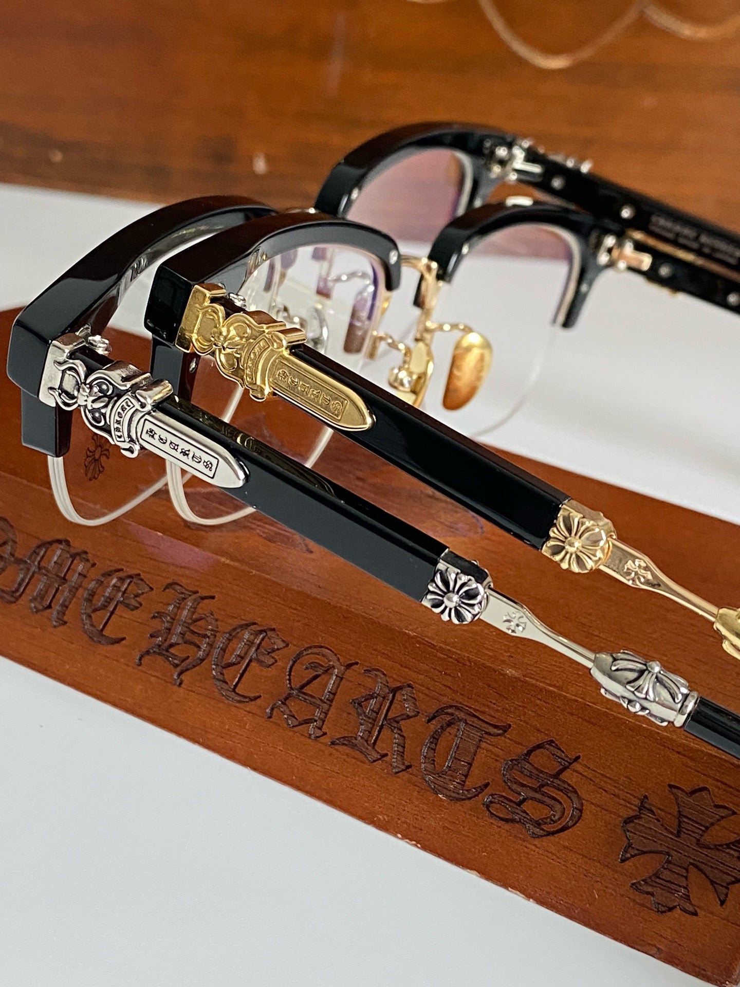 크롬하츠 에바질리스트