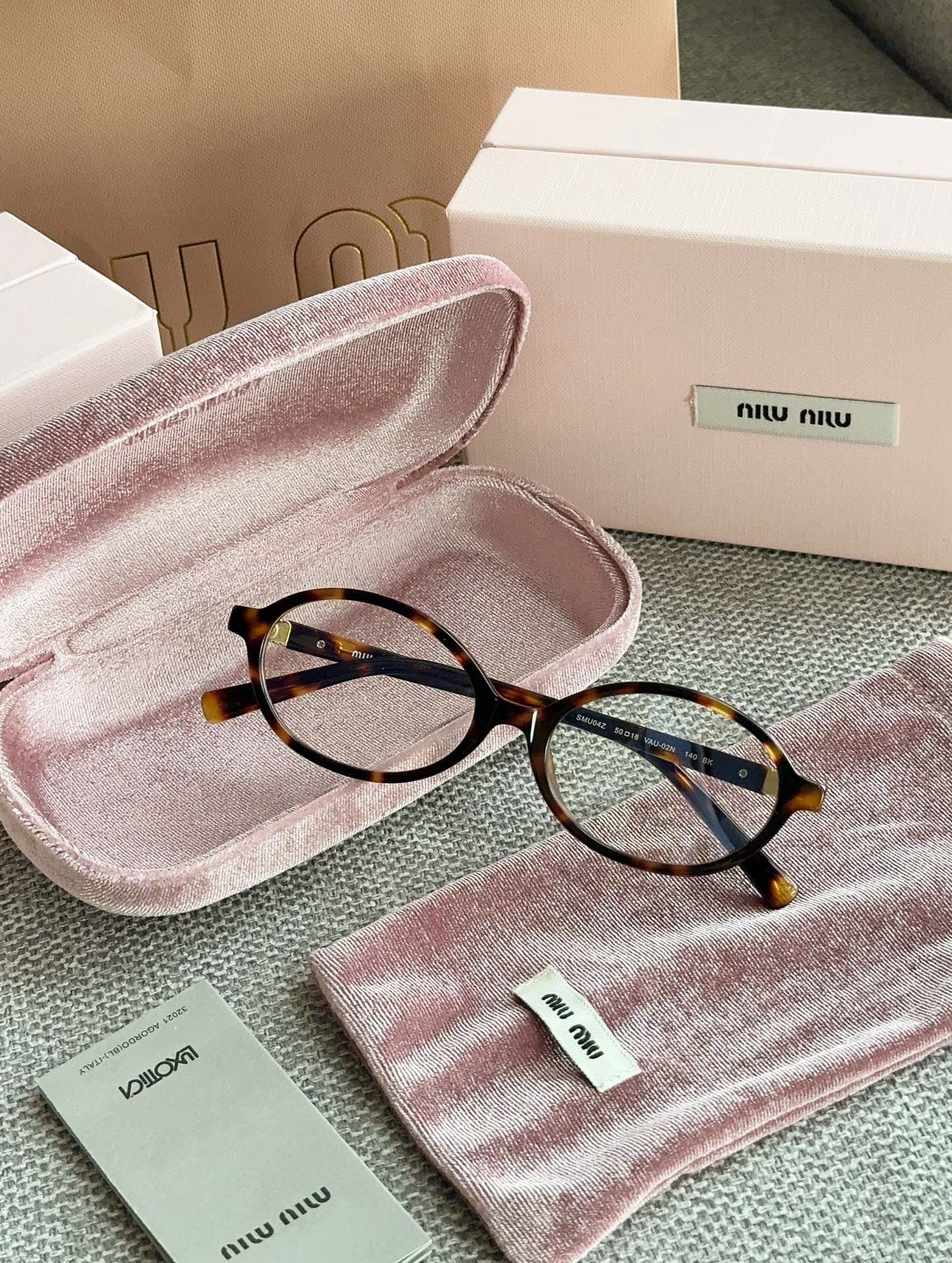 미우미우 안경 SMU04Z