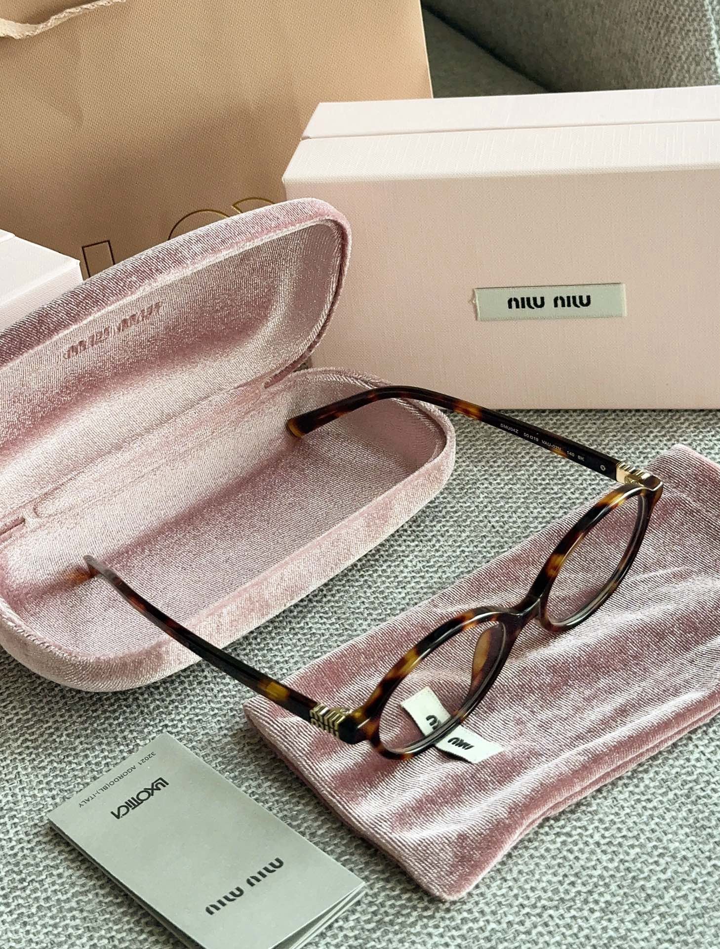 미우미우 안경 SMU04Z