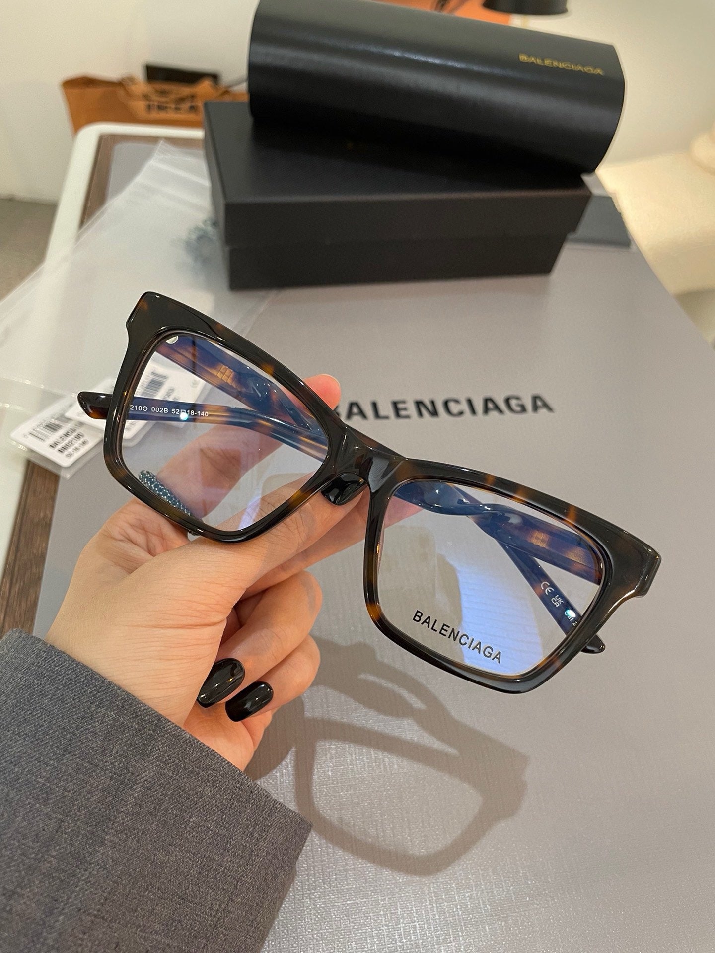 발렌시아가 안경 BB0210O